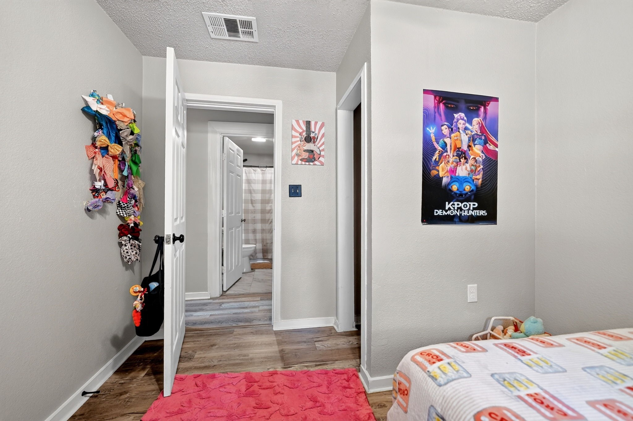 810 Edna Street