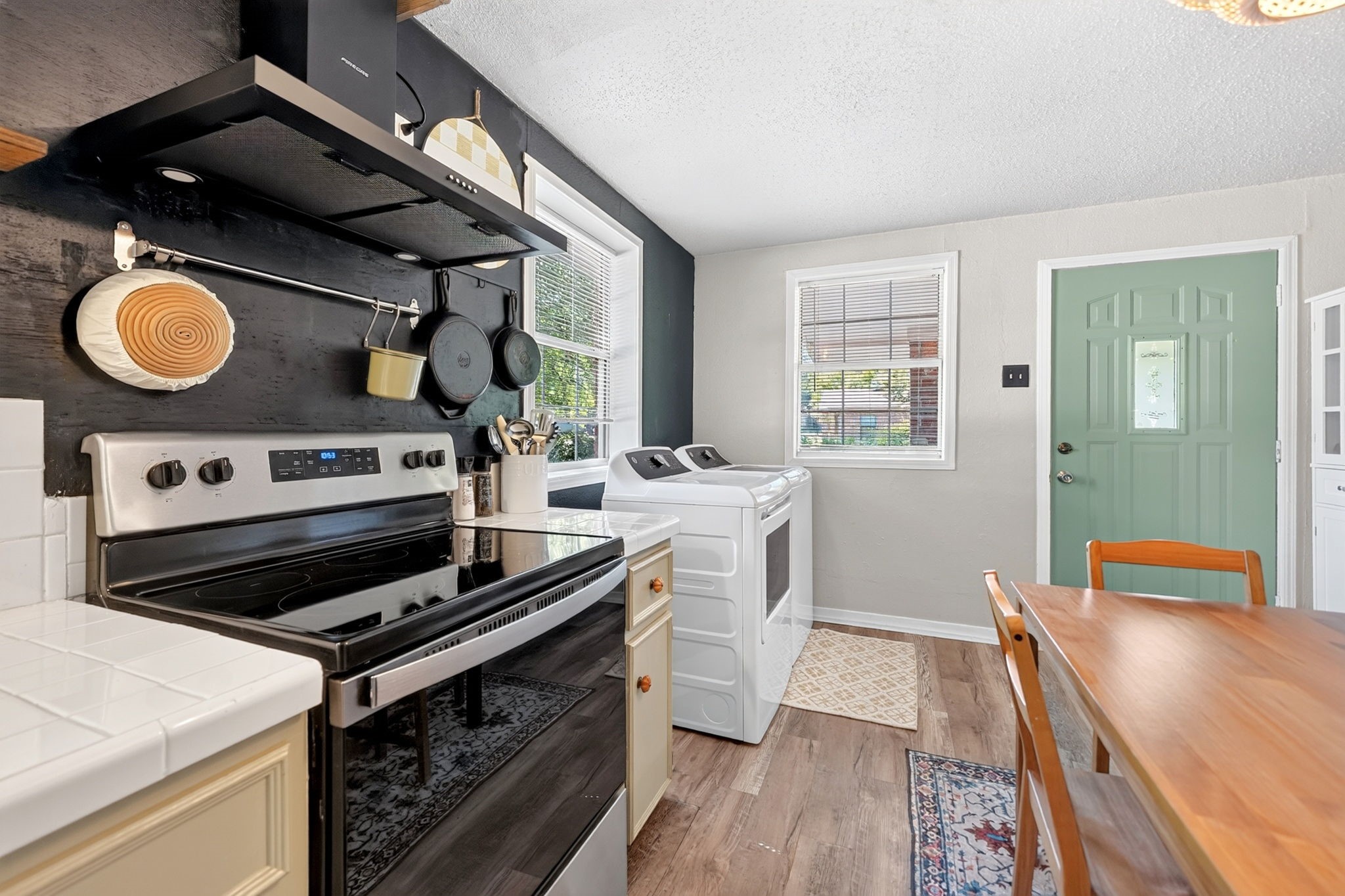 810 Edna Street
