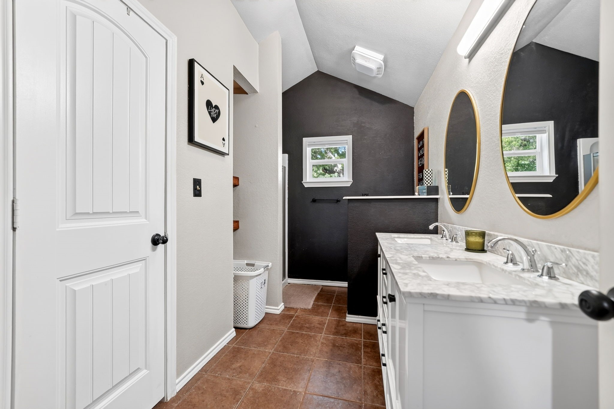 810 Edna Street