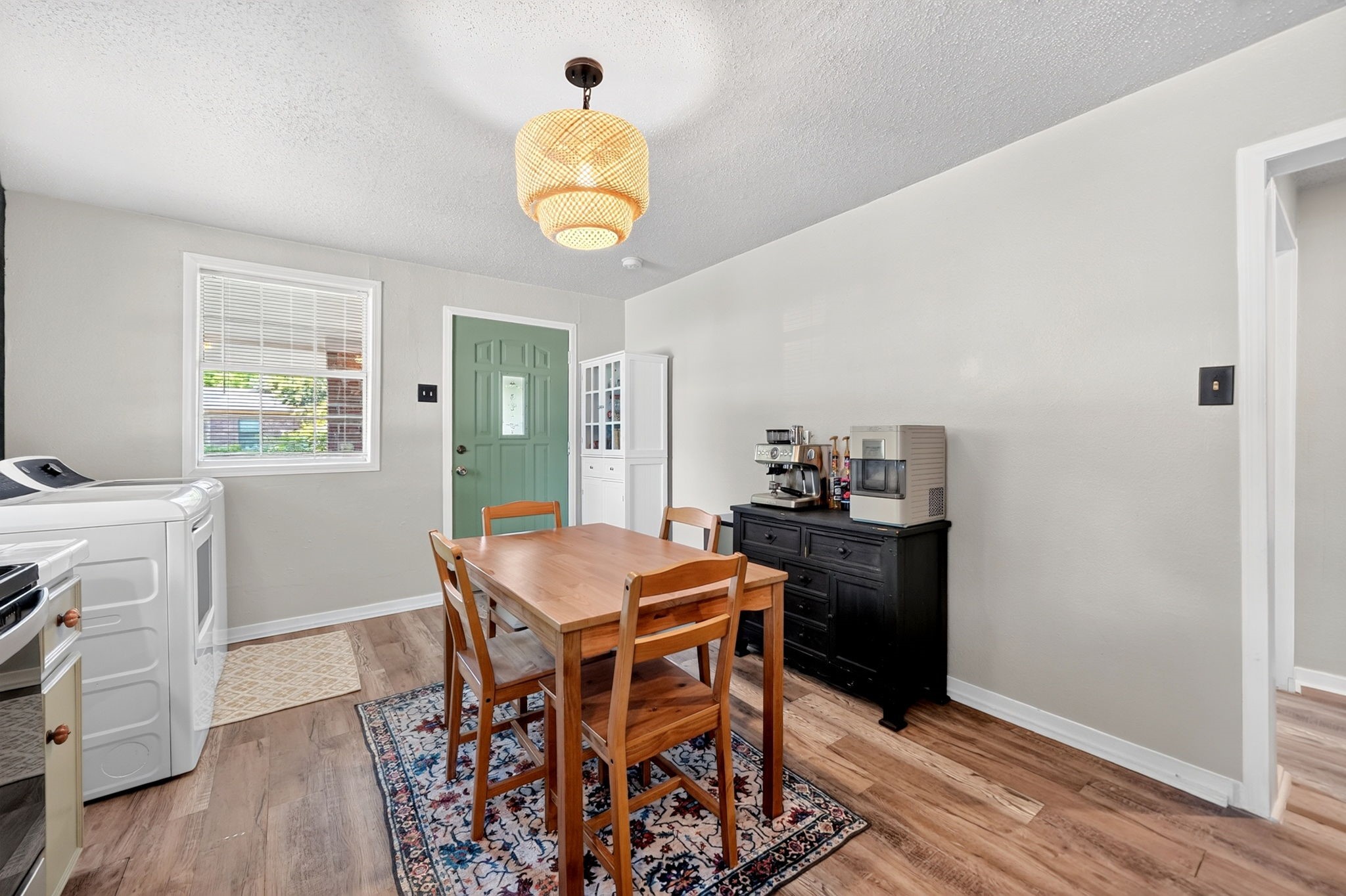 810 Edna Street