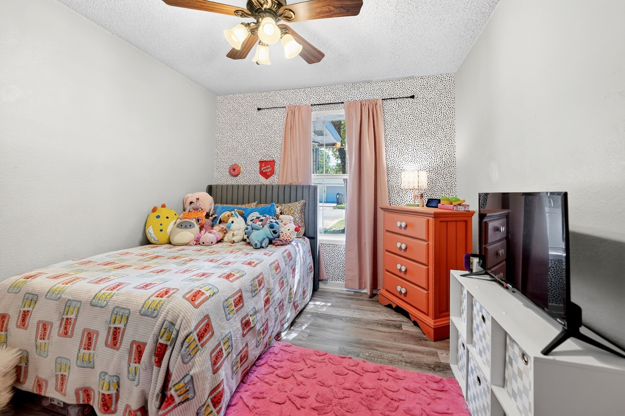 810 Edna Street