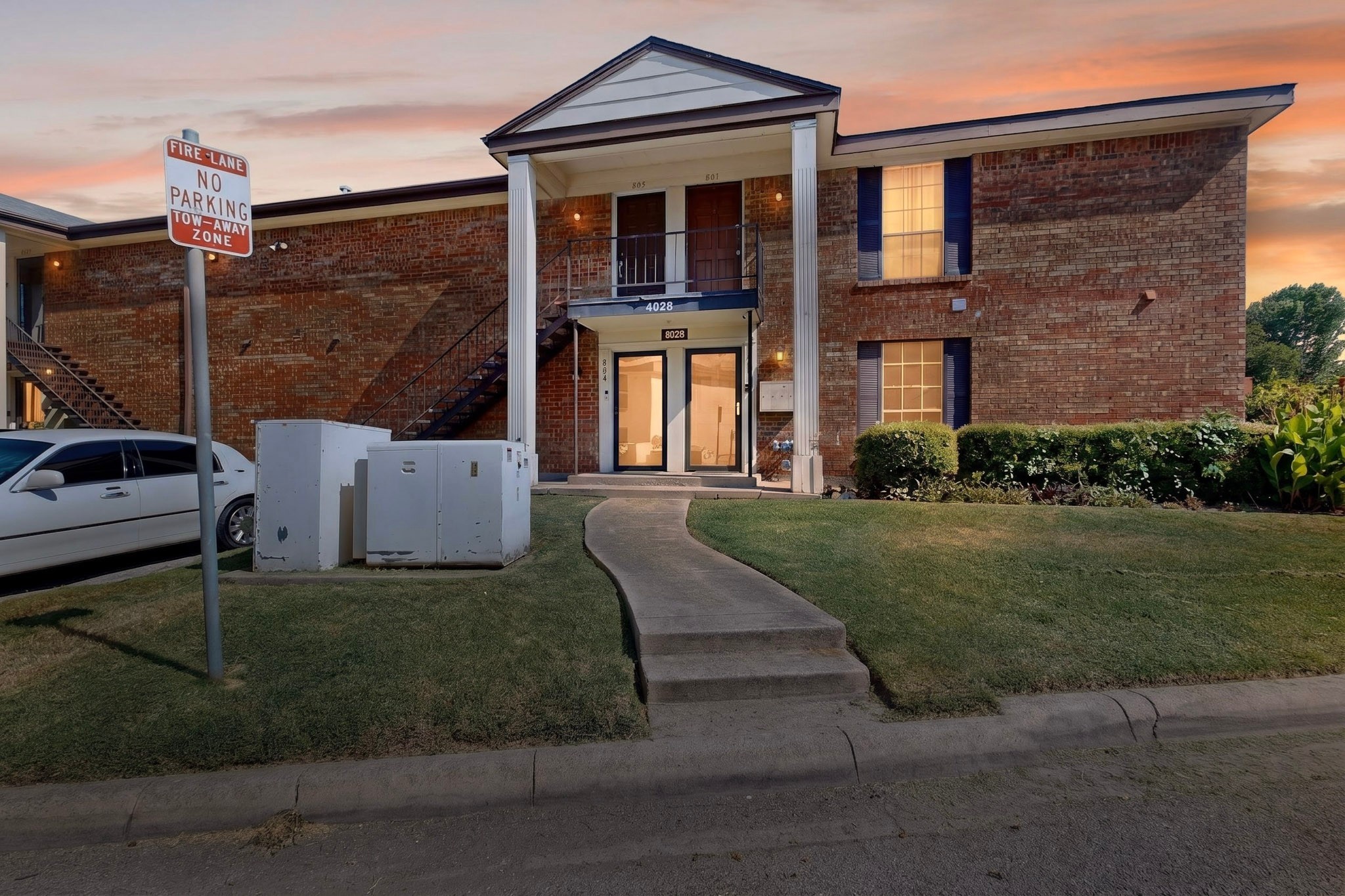 4028 Ridglea Country Club Drive # 8