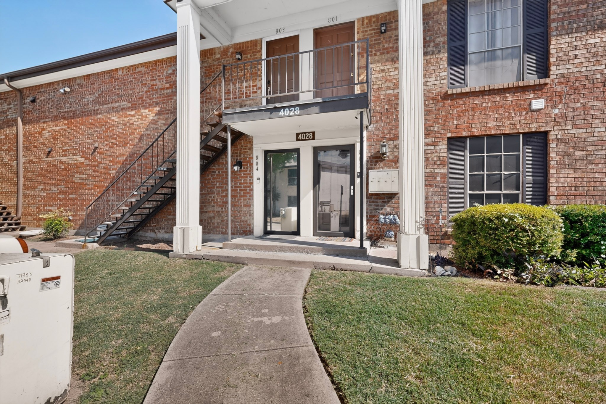 4028 Ridglea Country Club Drive # 8