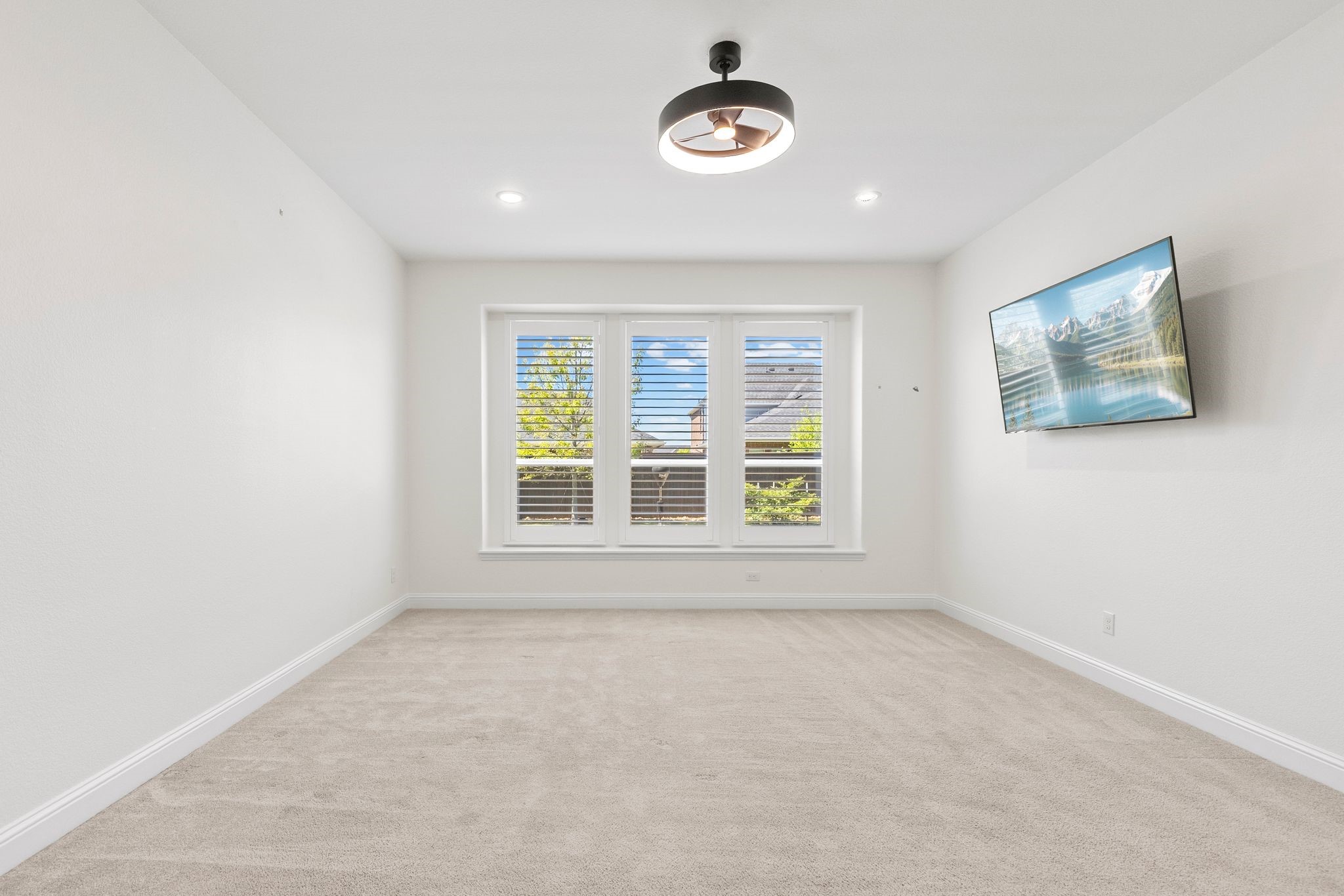 2201 LagunA Drive
