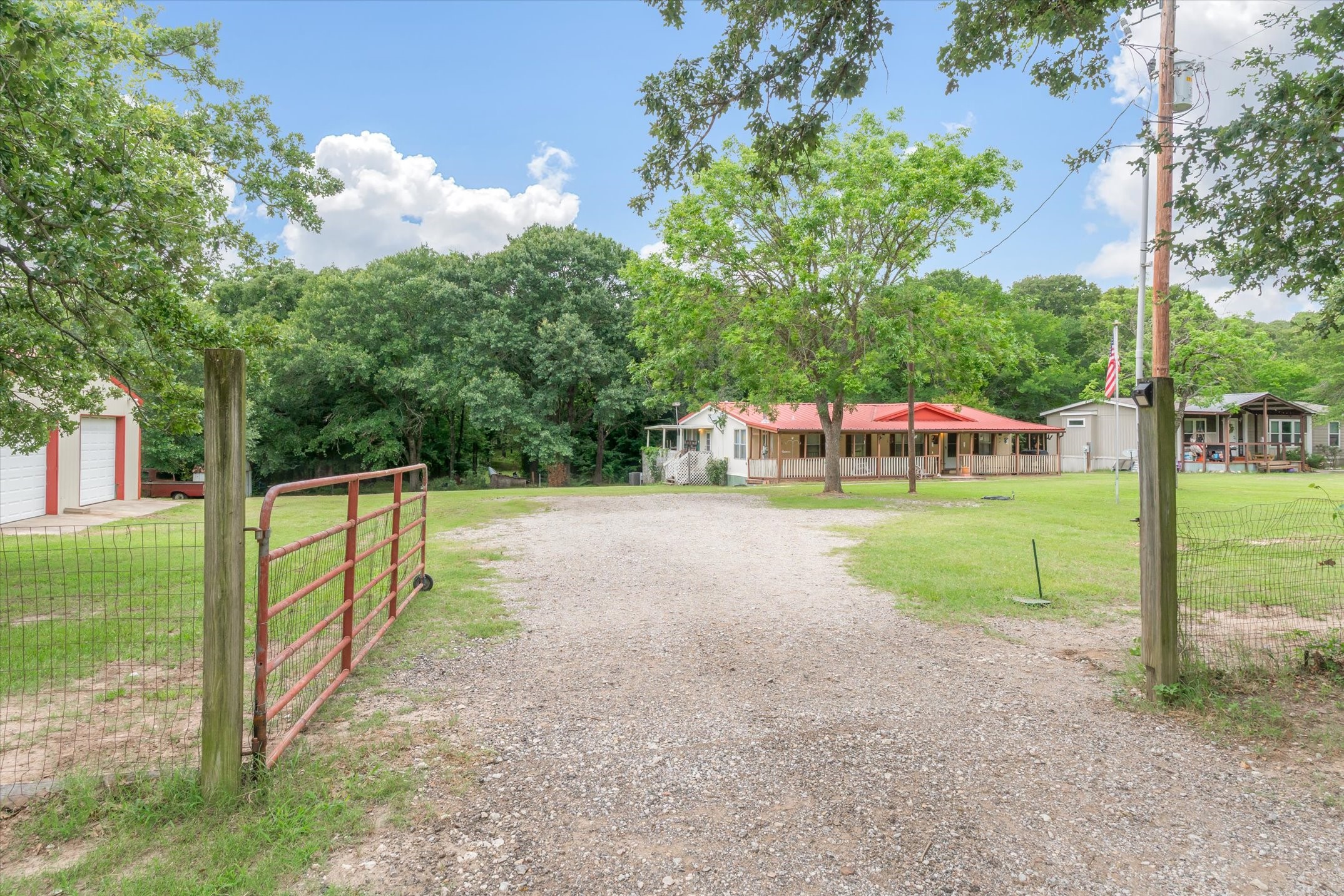 9556 County Road 2400
