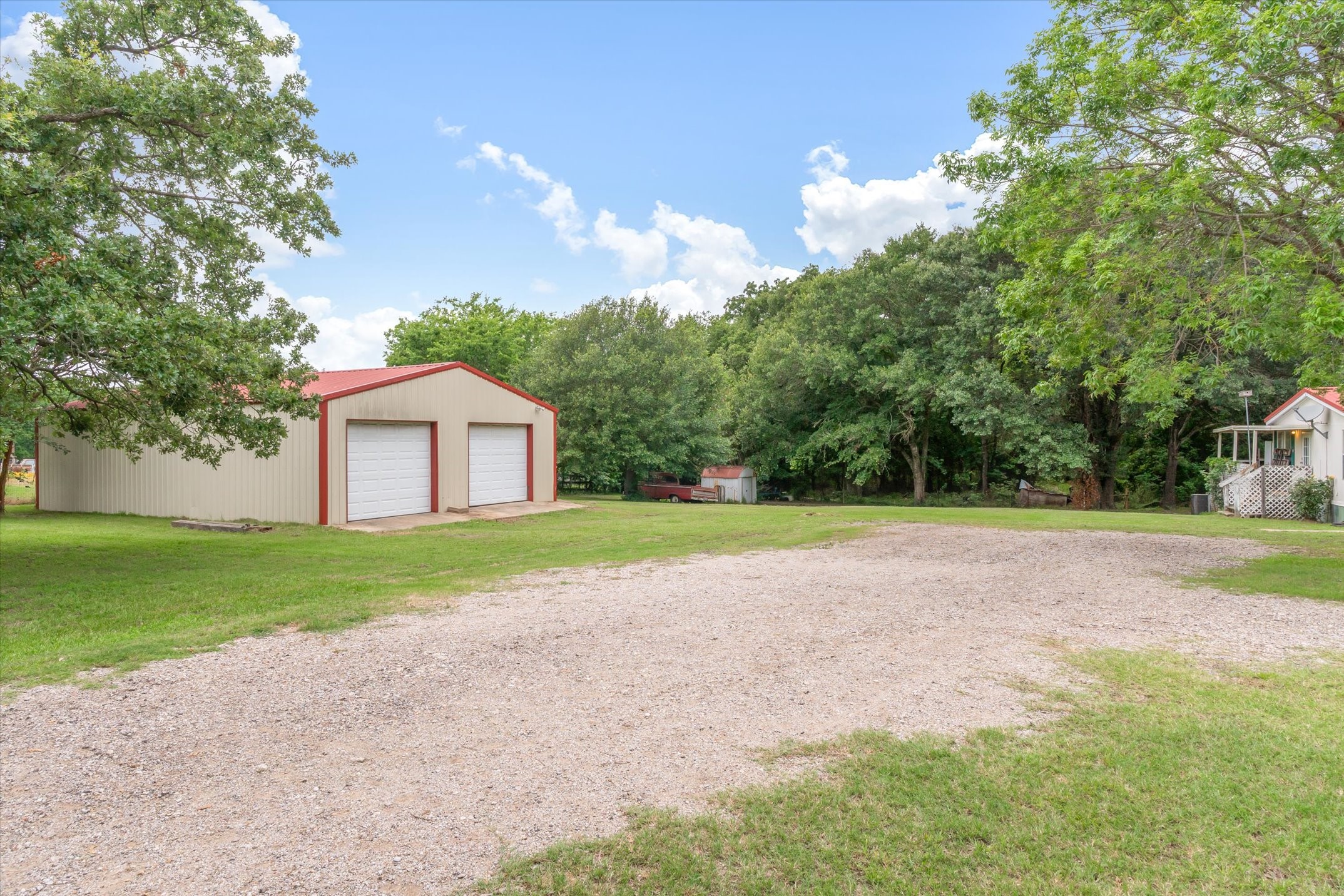 9556 County Road 2400