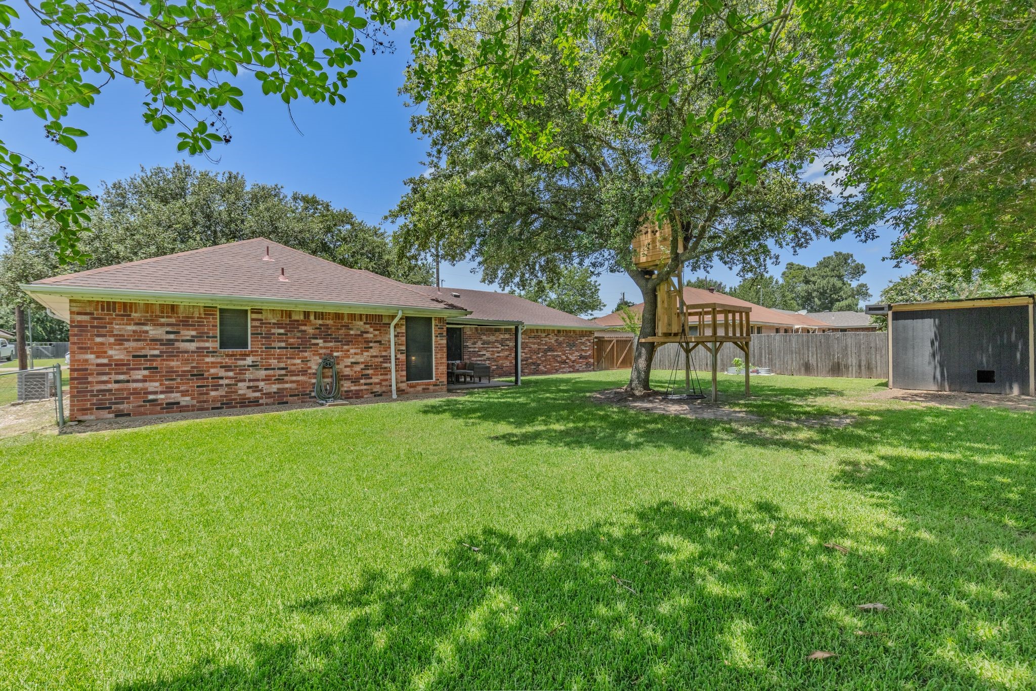 121 Curtis Lane