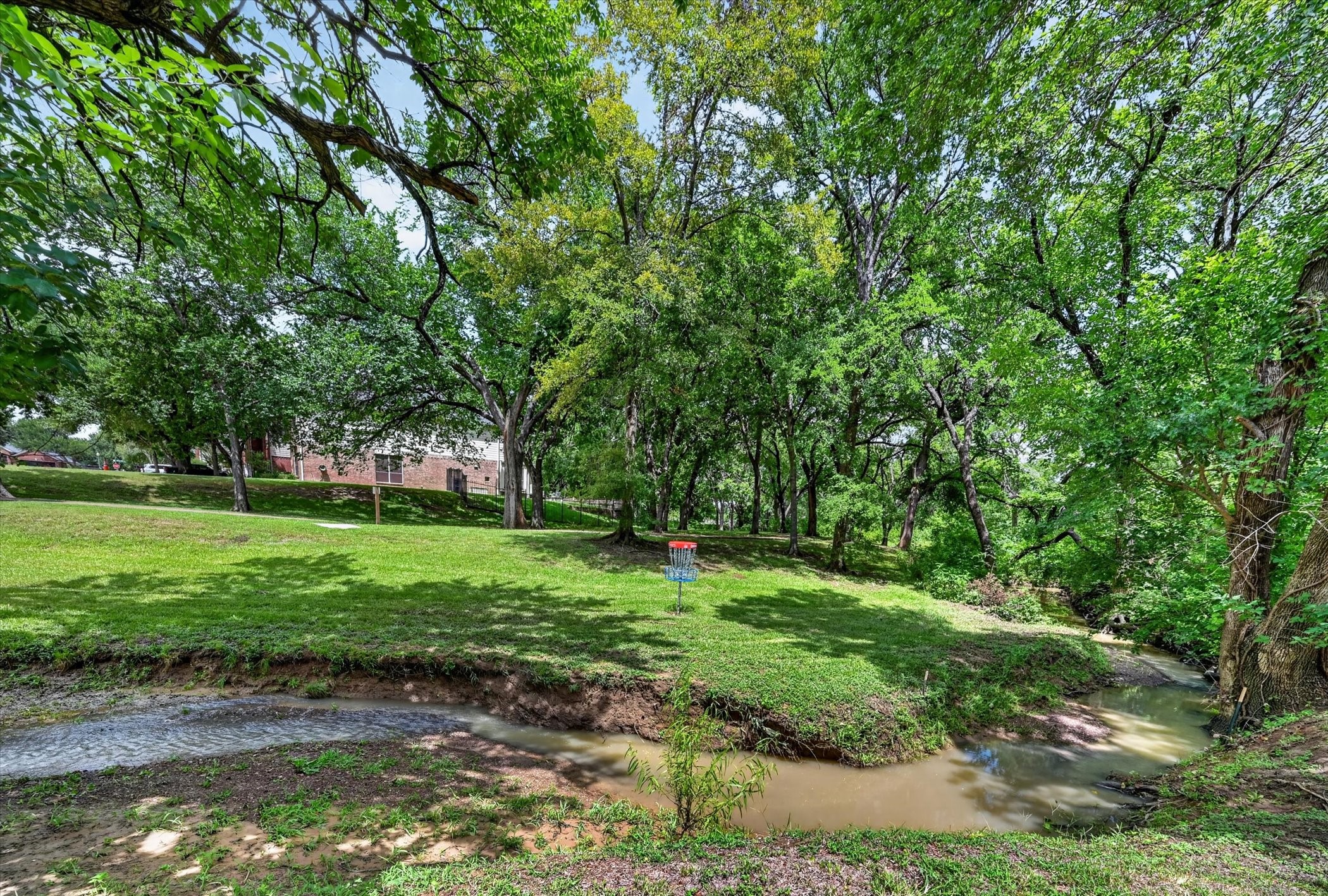 2633 Lakeside Drive