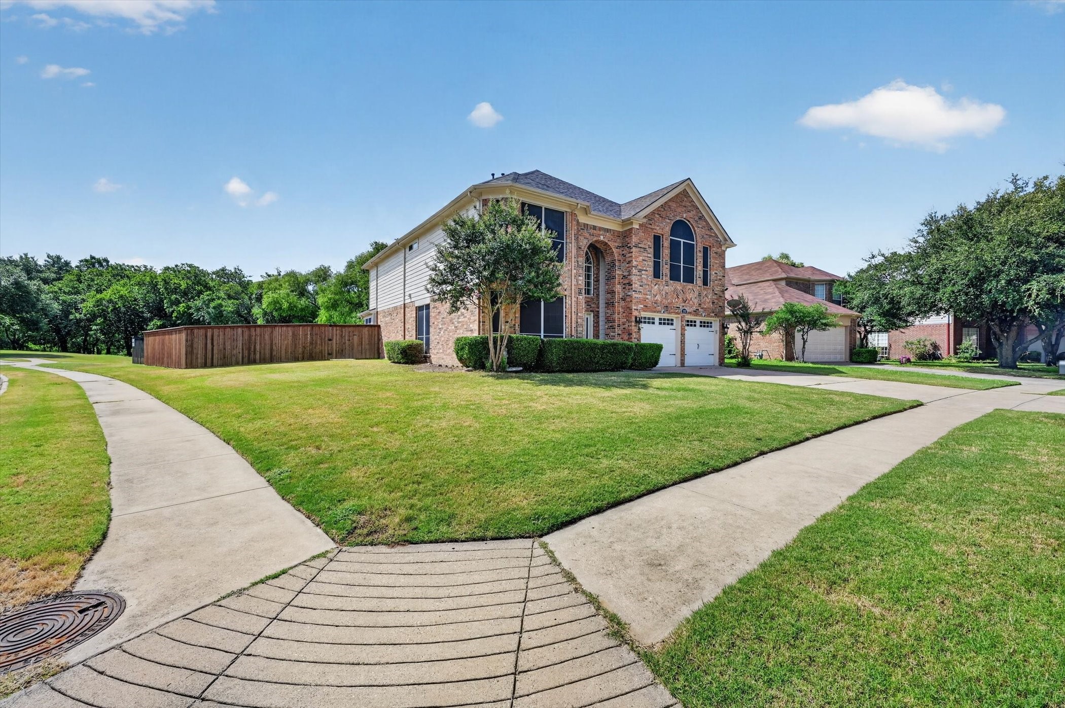 2633 Lakeside Drive