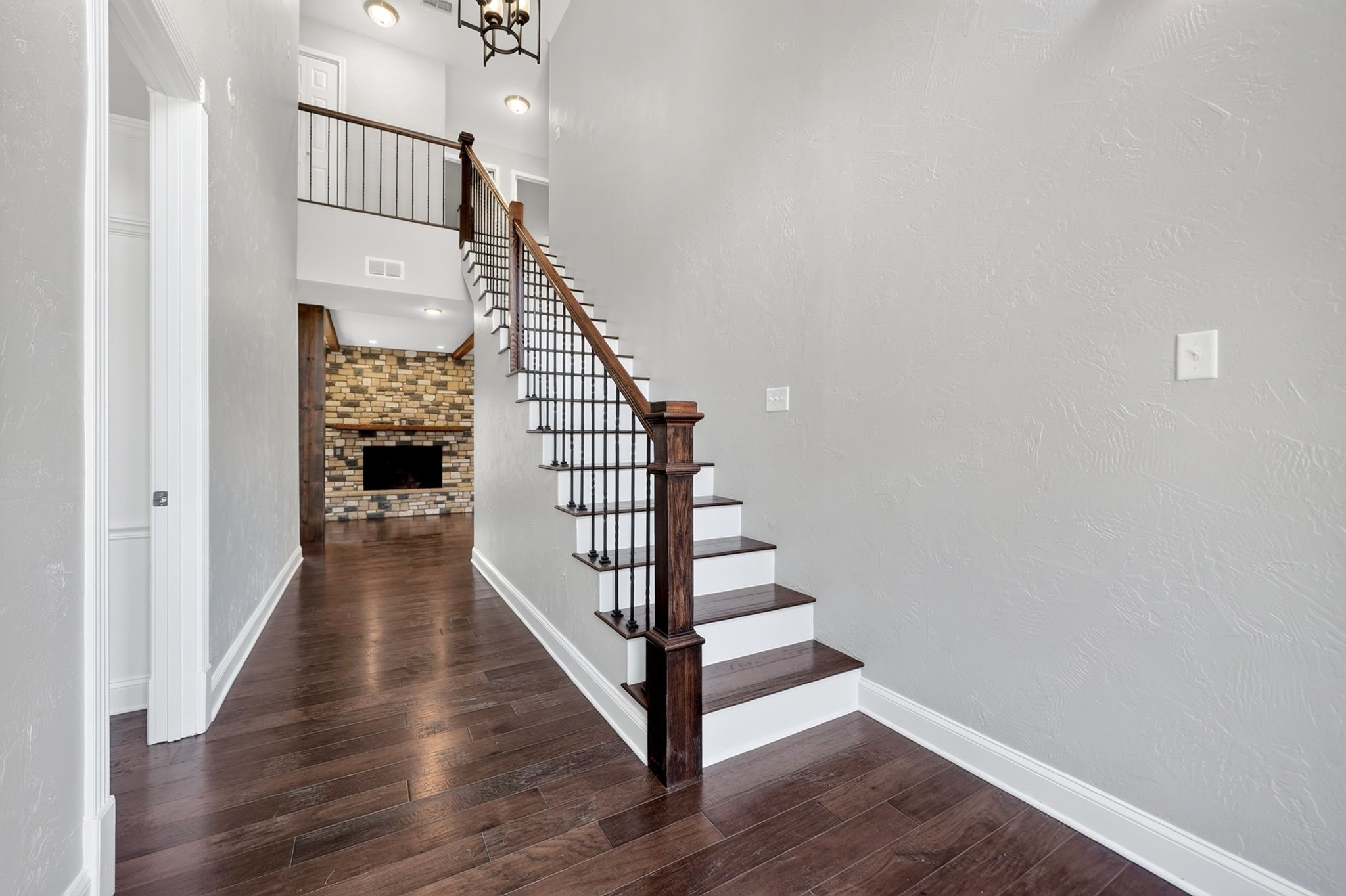 1201 Robbins Road