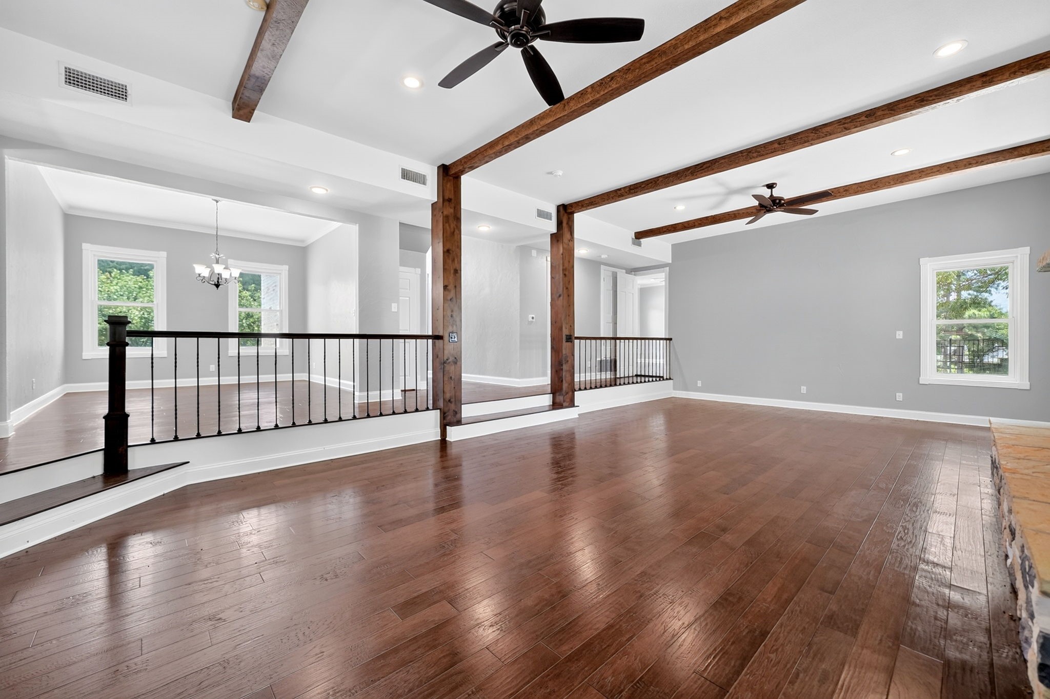 1201 Robbins Road