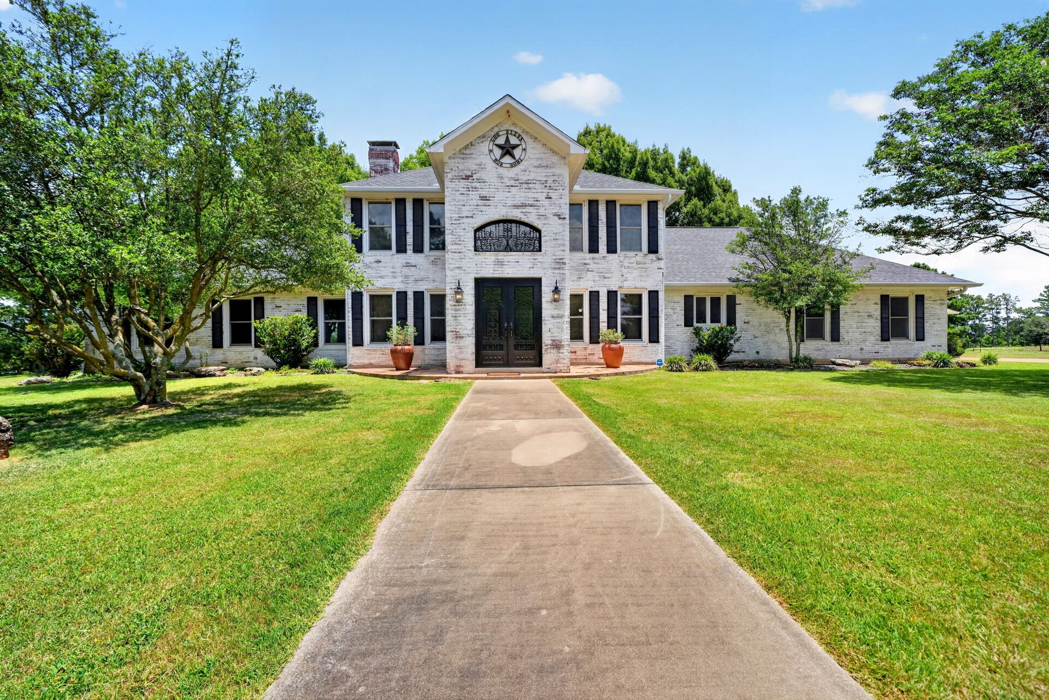1201 Robbins Road