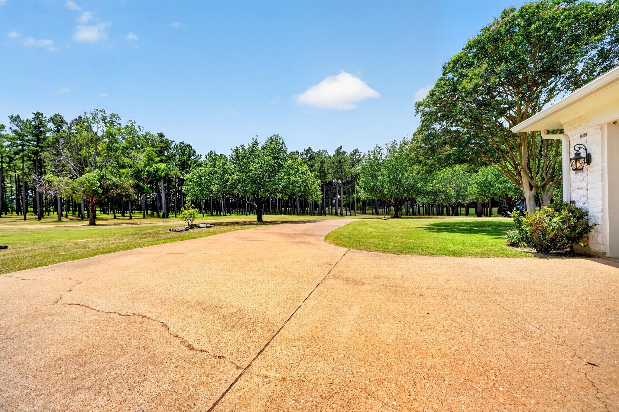 1201 Robbins Road