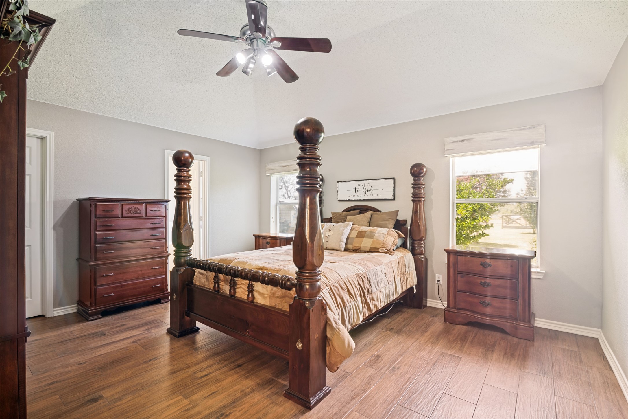 6626 Meadow Ridge Circle