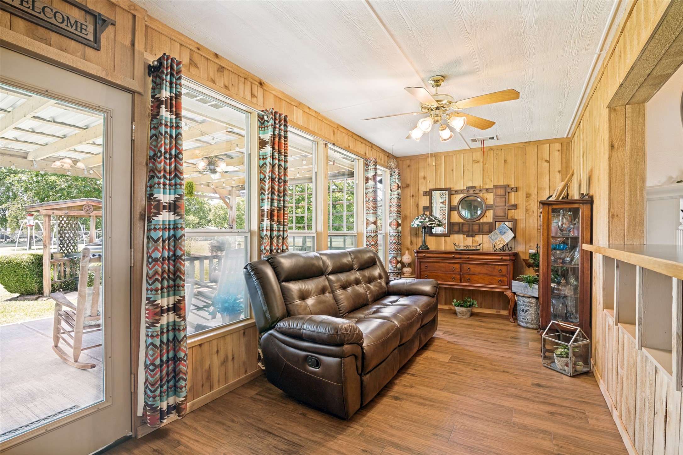 6626 Meadow Ridge Circle