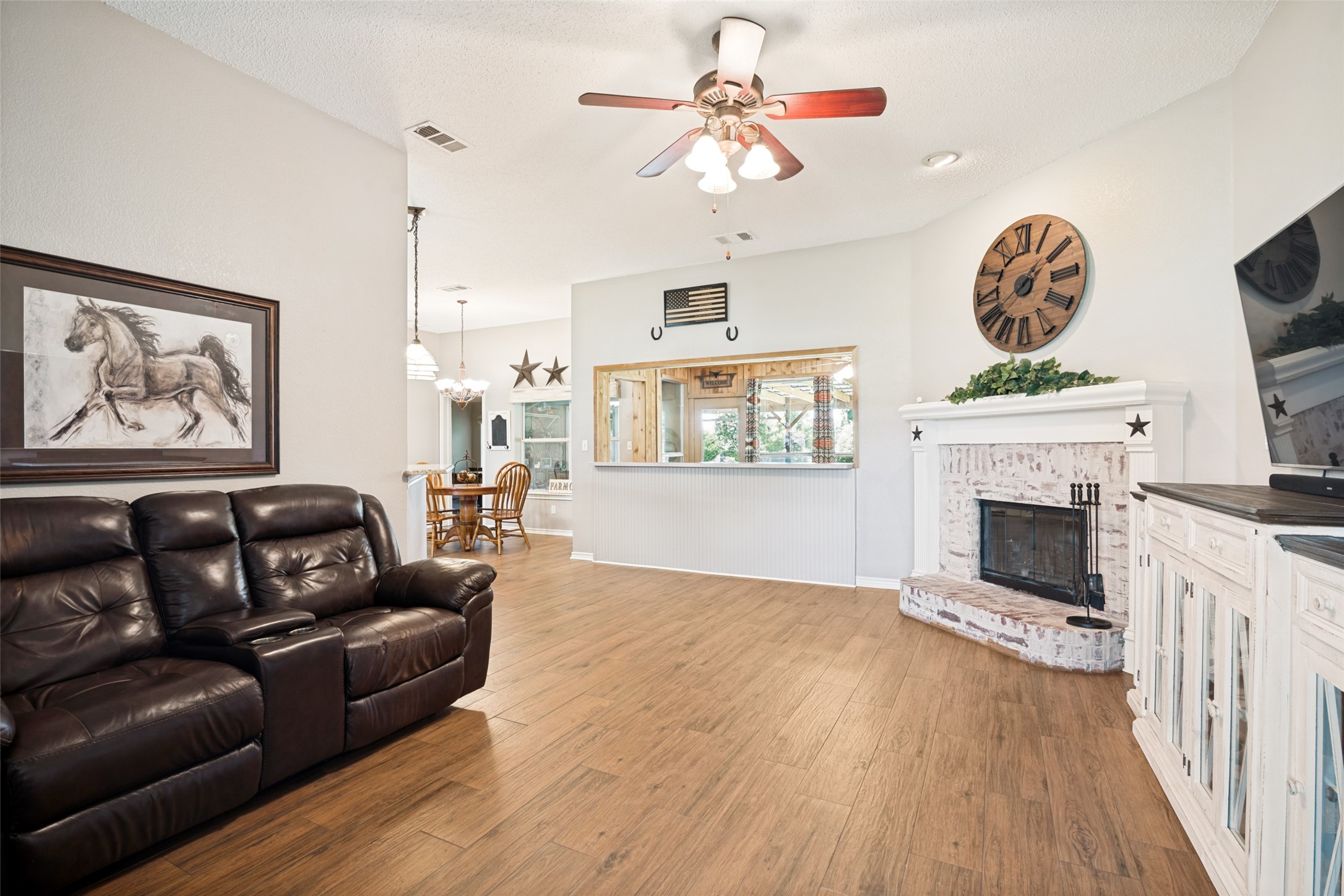6626 Meadow Ridge Circle
