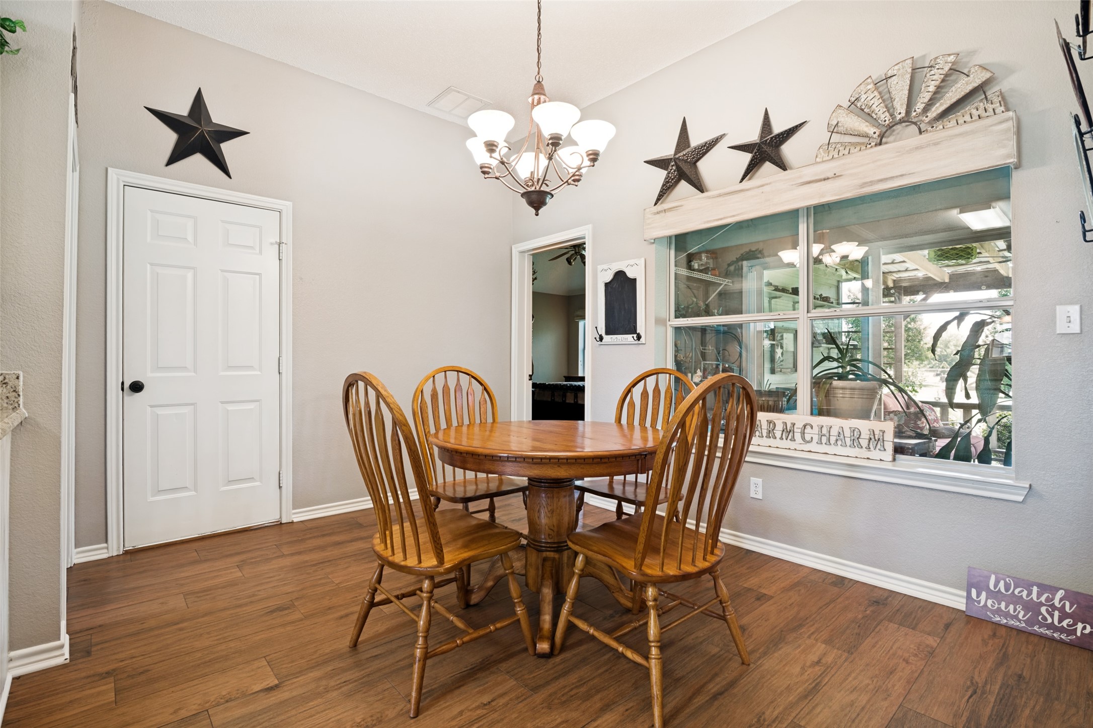6626 Meadow Ridge Circle