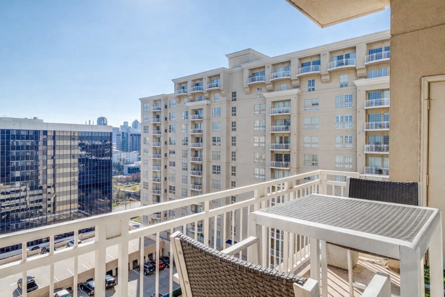 3225 Turtle Creek Boulevard 1235