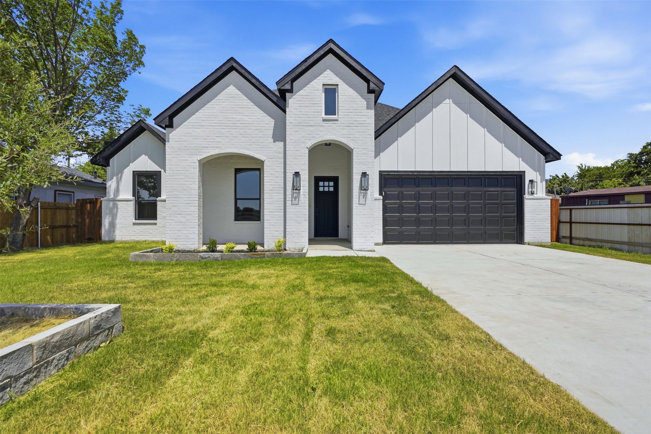 4924 Mona Lisa Street