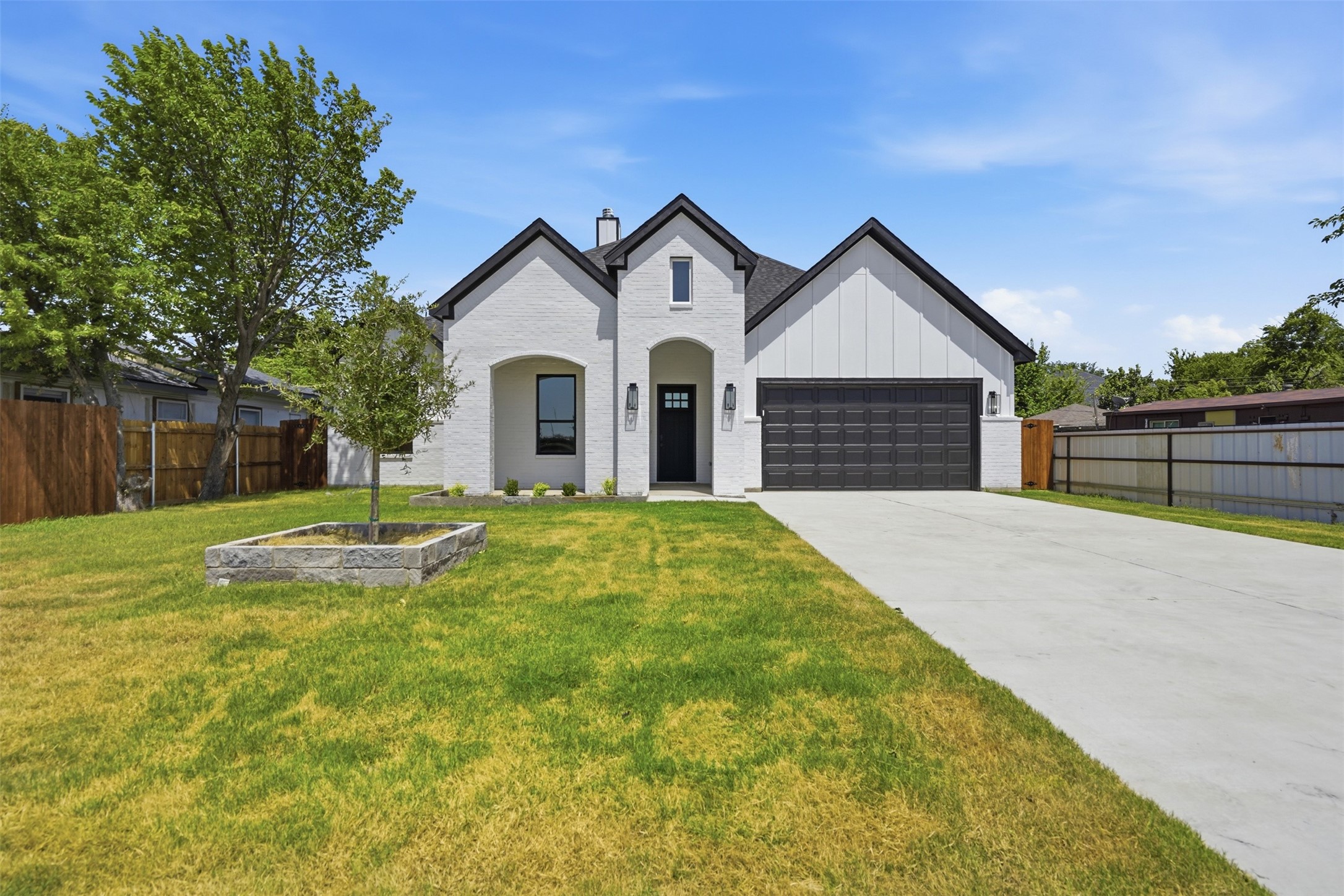 4924 Mona Lisa Street
