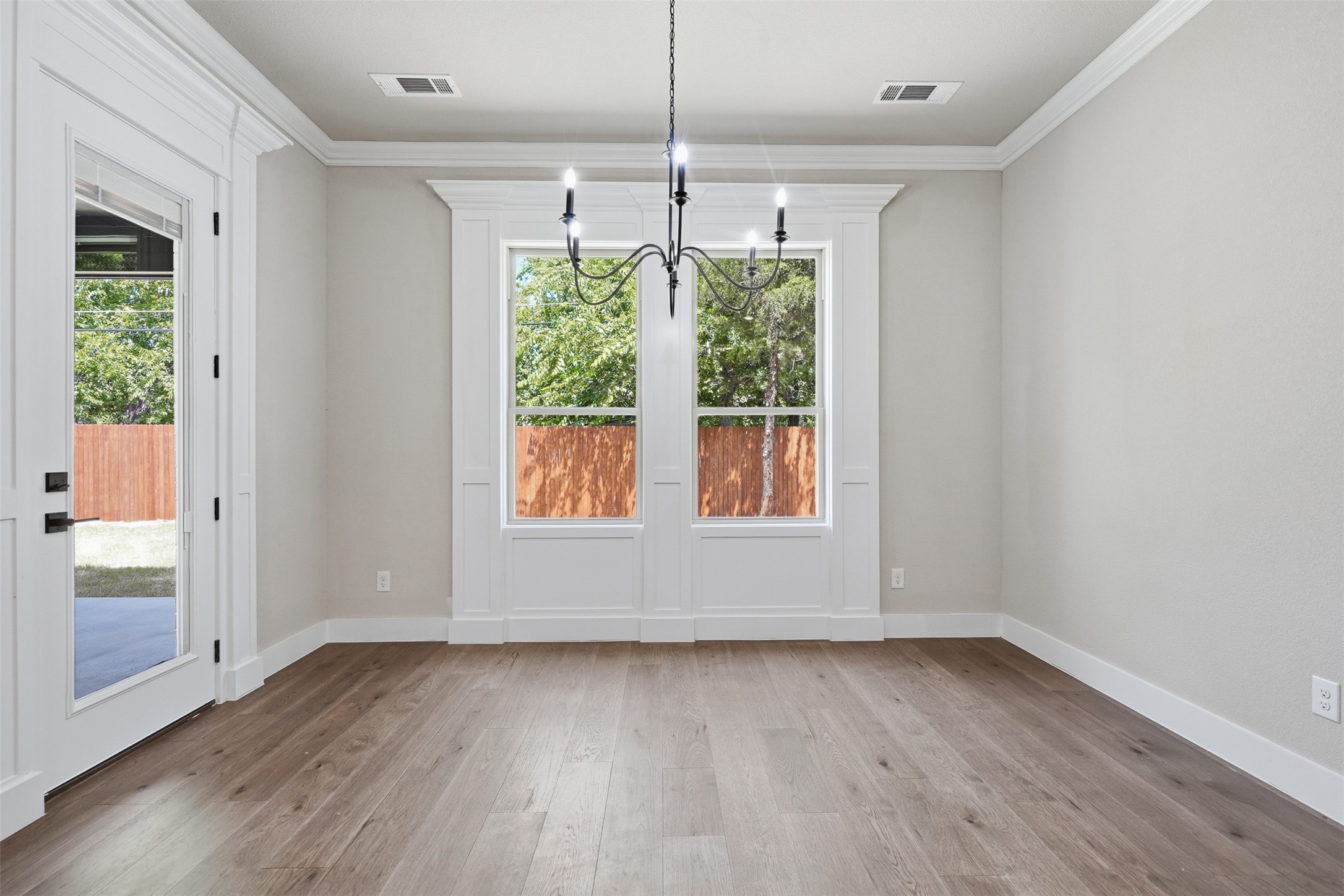 4924 Mona Lisa Street