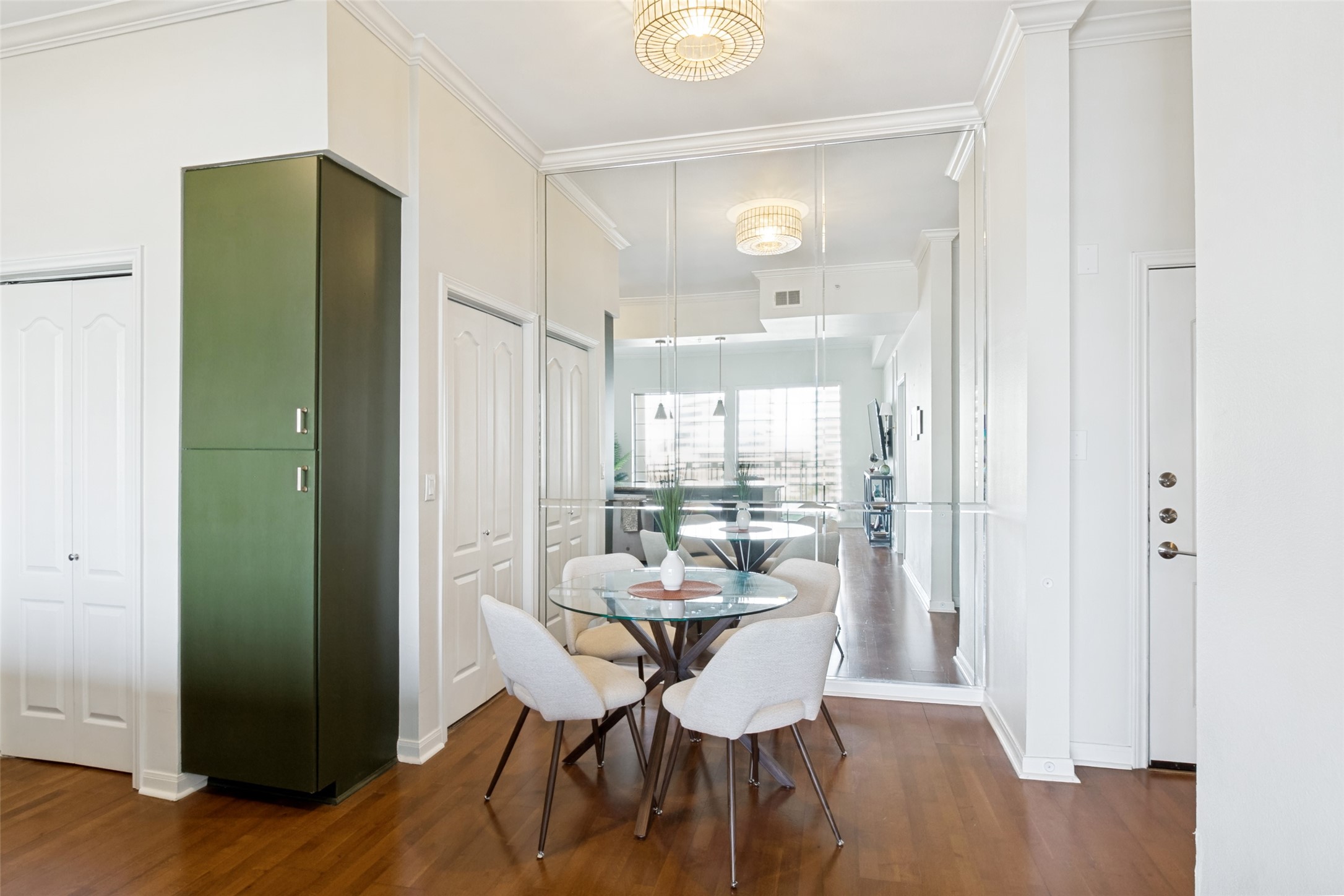 3225 Turtle Creek Boulevard 1134