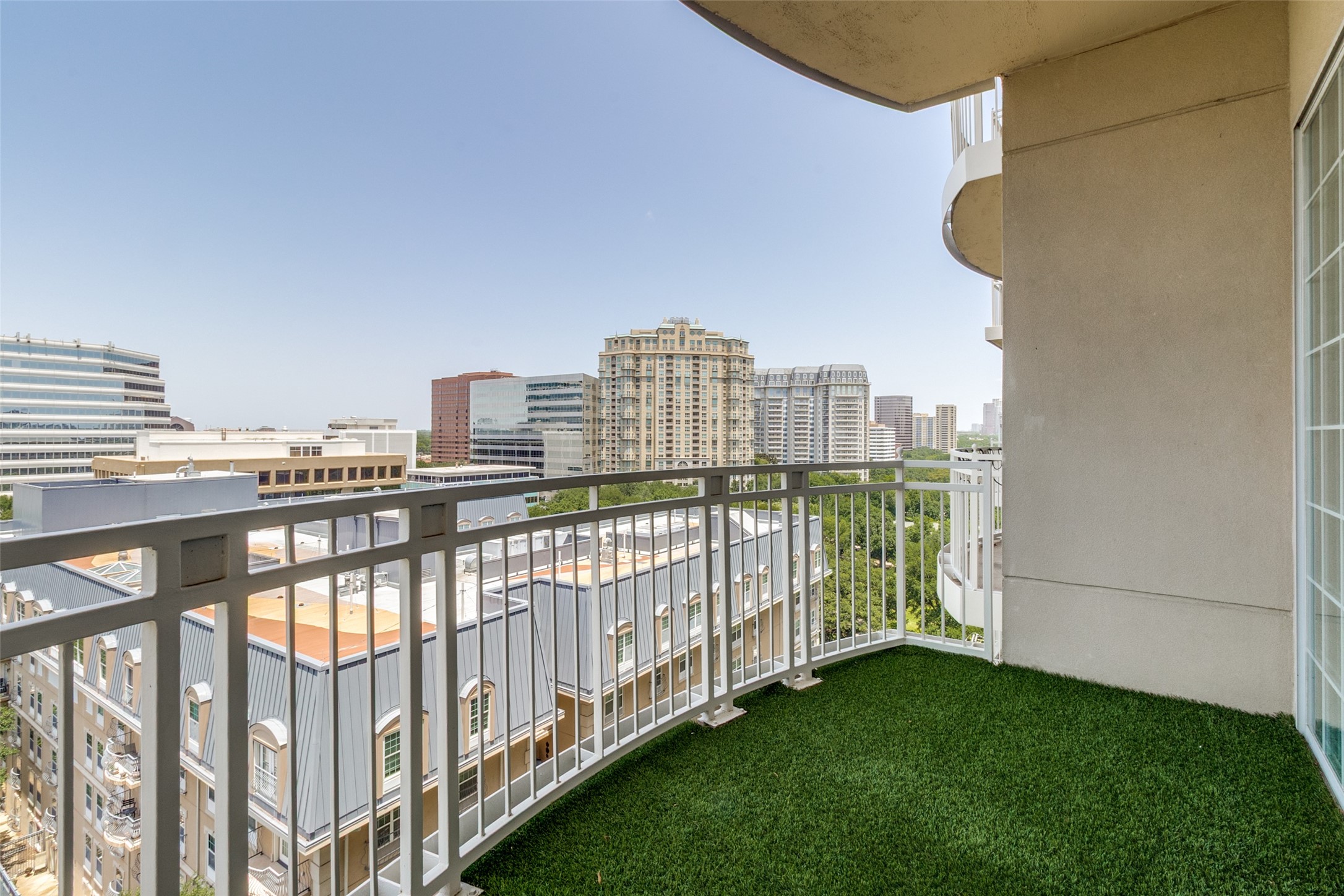 3225 Turtle Creek Boulevard 1134