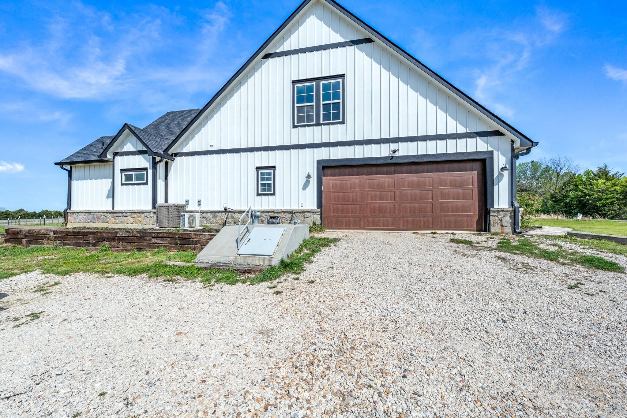 4886 County Road 1037