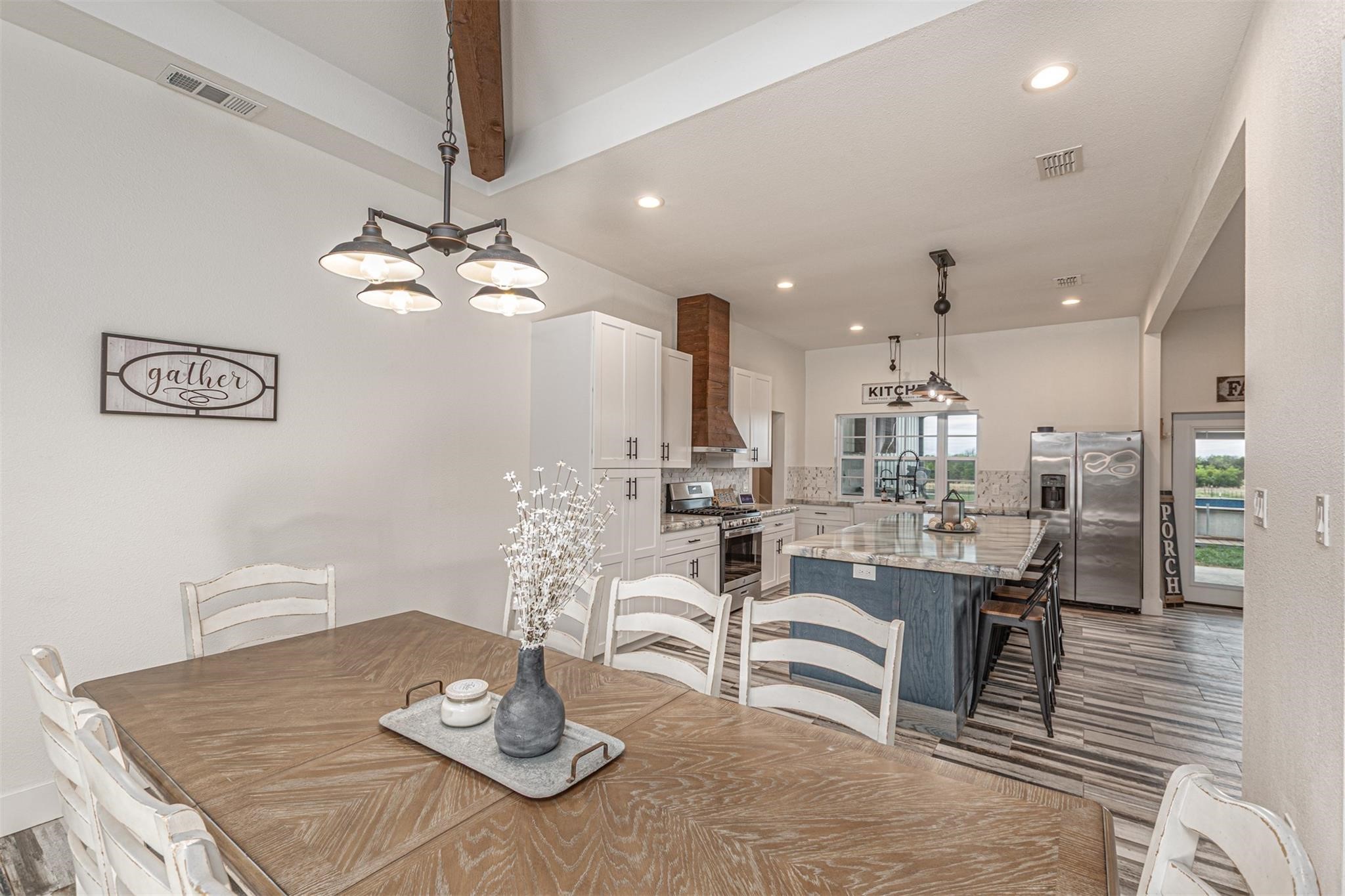 4886 County Road 1037