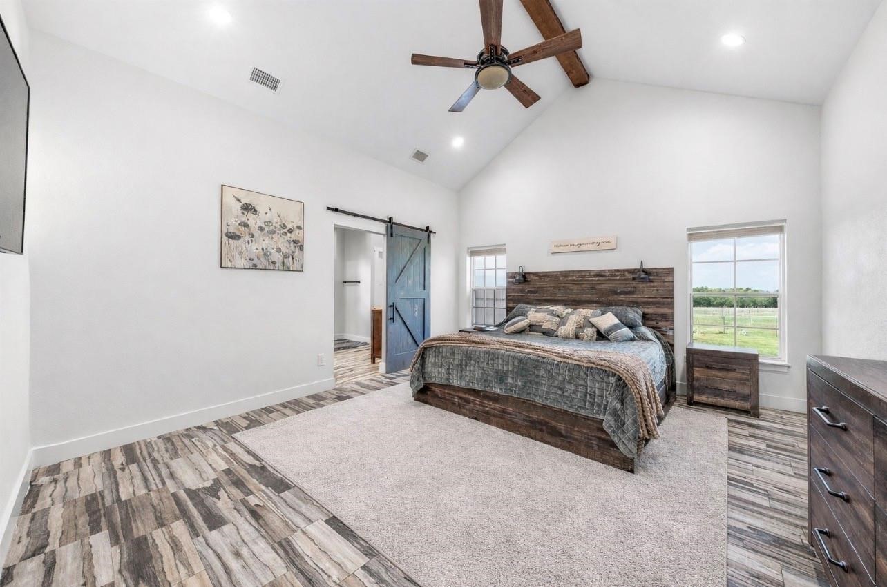 4886 County Road 1037