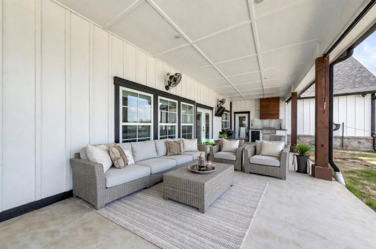 4886 County Road 1037