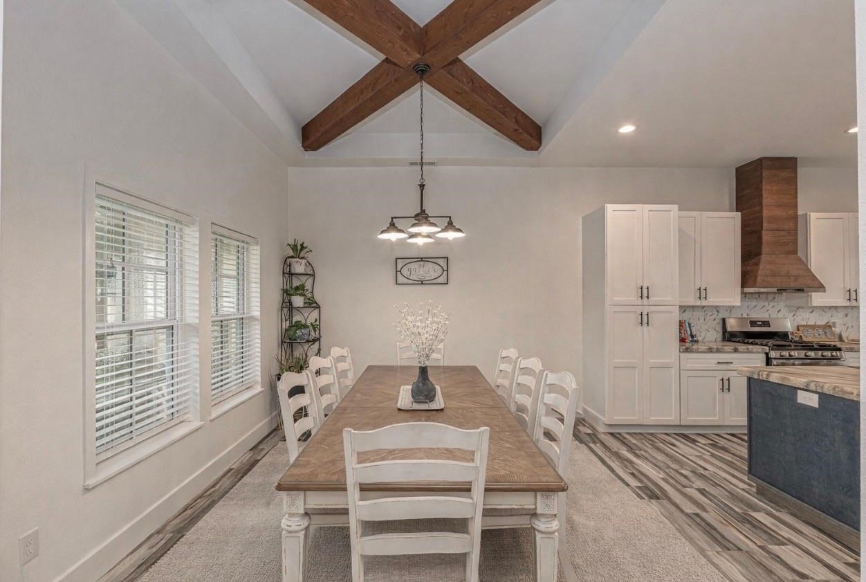 4886 County Road 1037