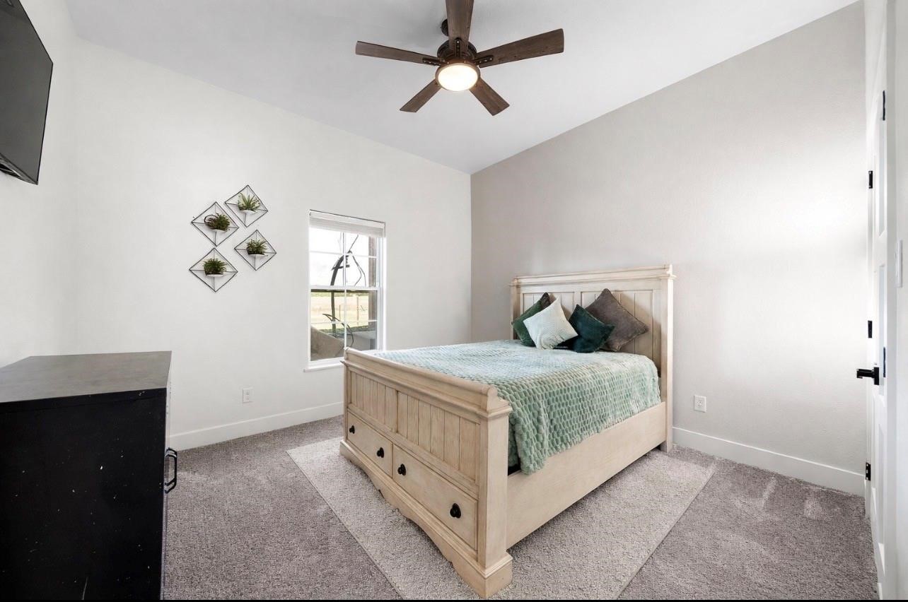 4886 County Road 1037