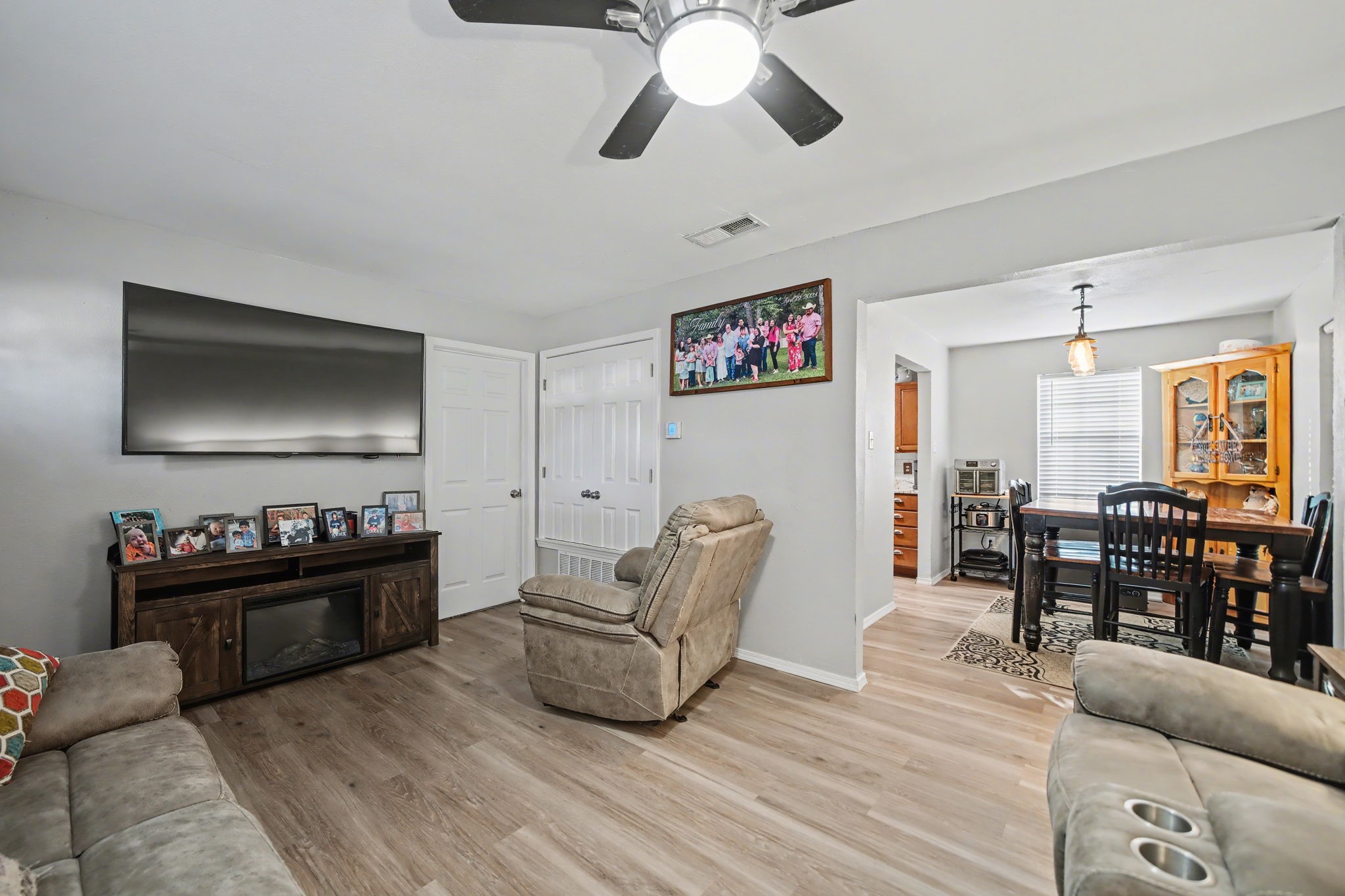 762 Oak Leaf Trail