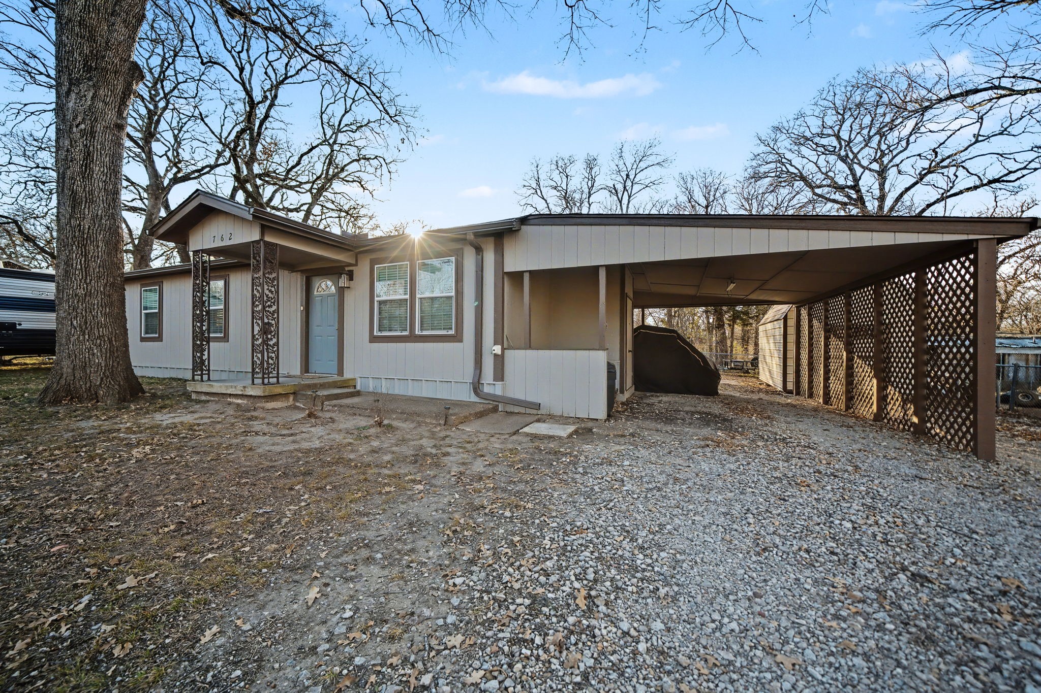 762 Oak Leaf Trail