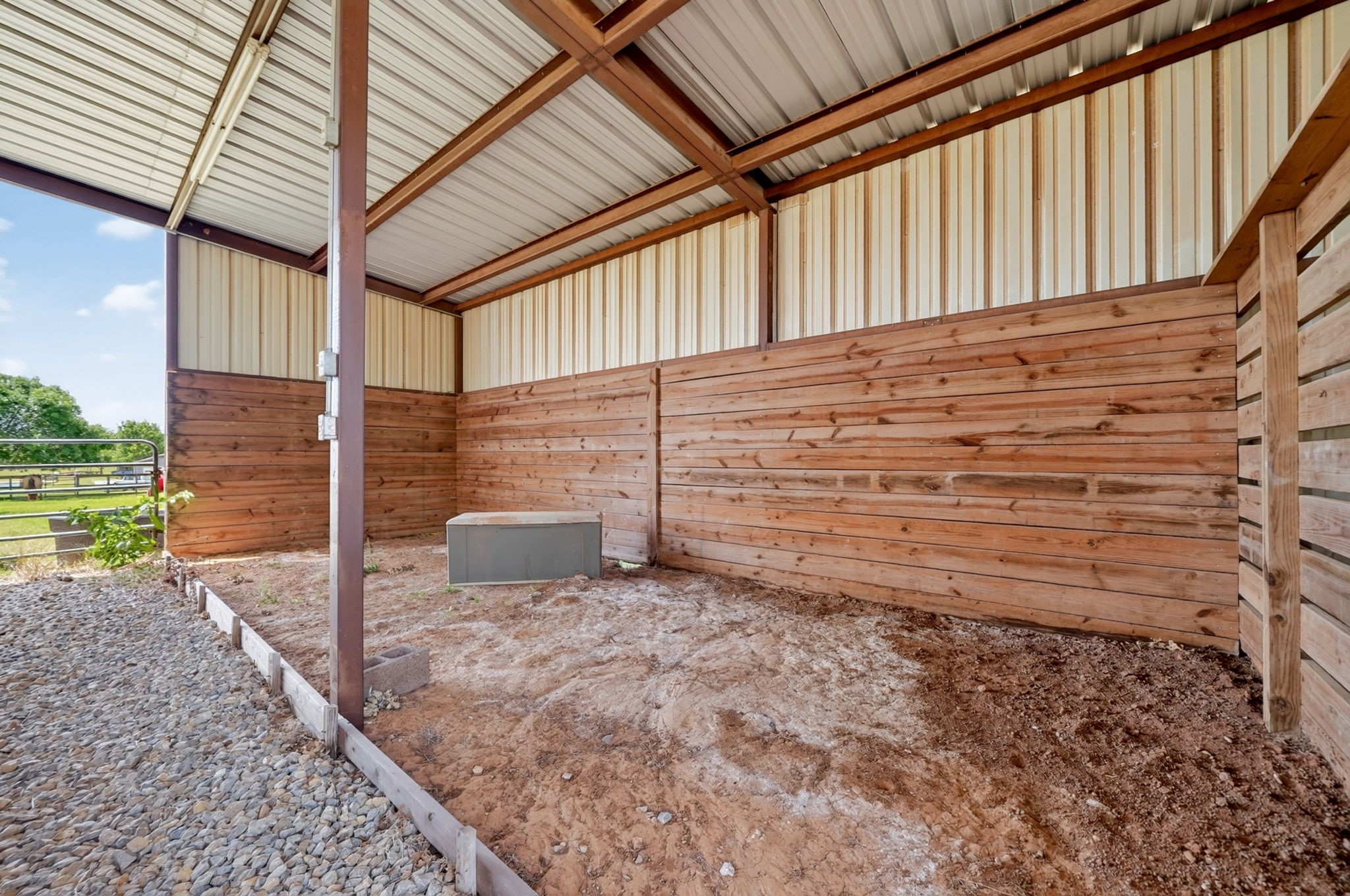 1465 County Road 3690