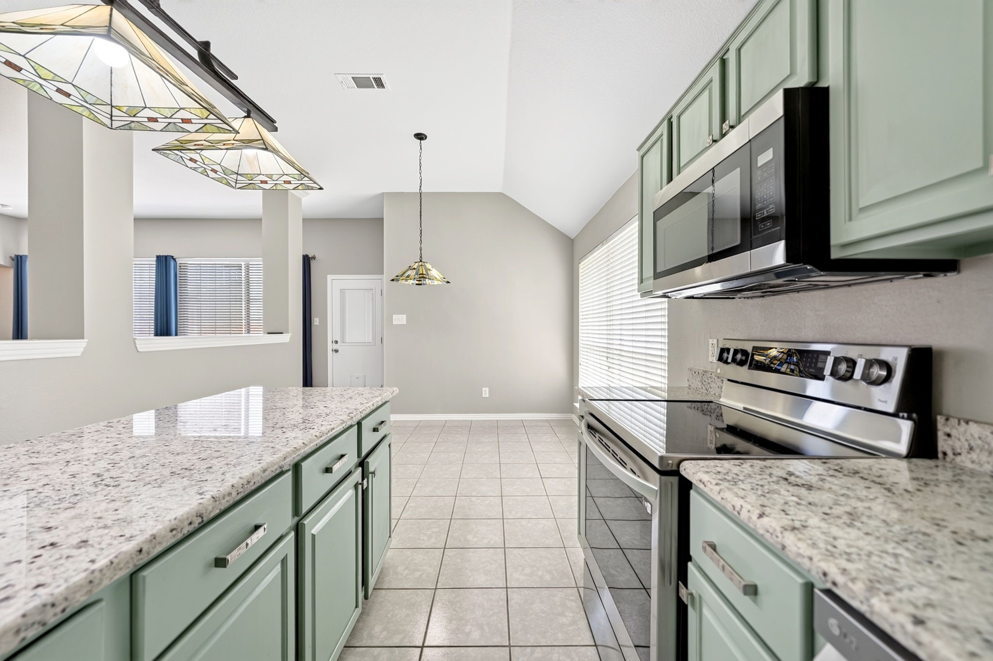 2713 Planetree Drive