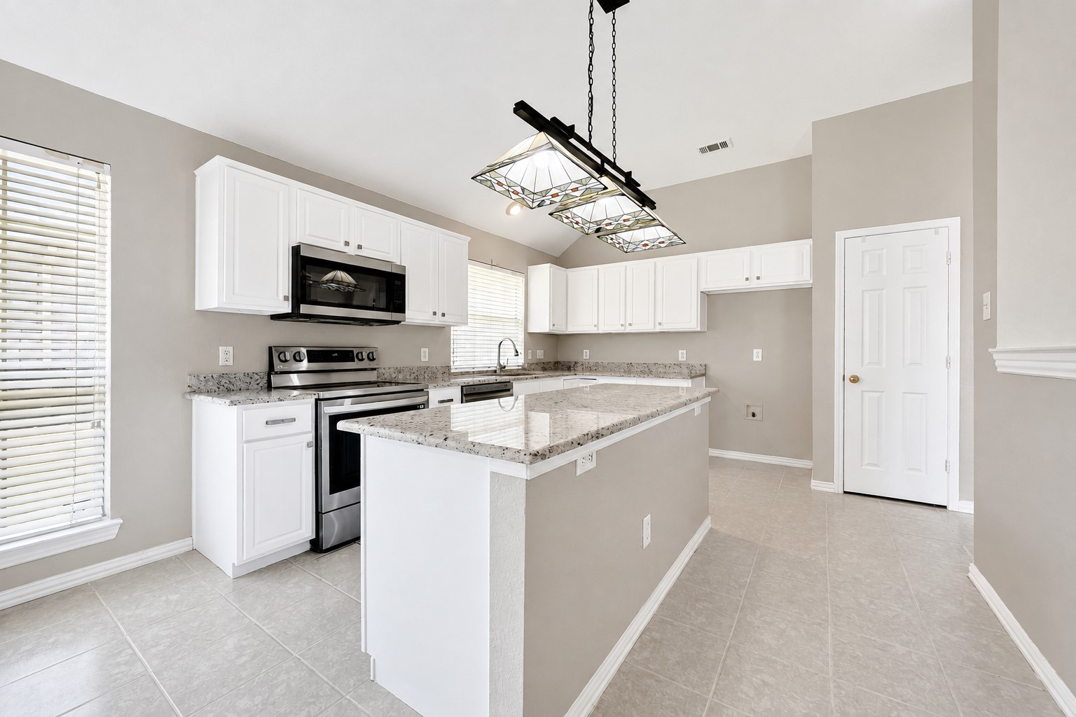 2713 Planetree Drive