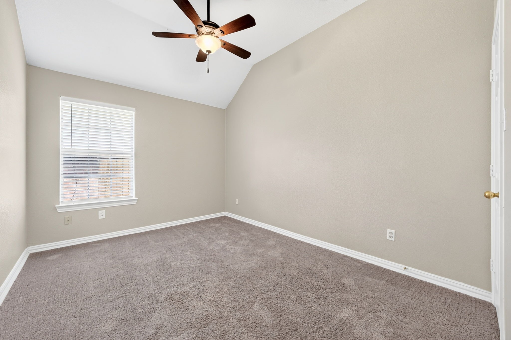 2713 Planetree Drive