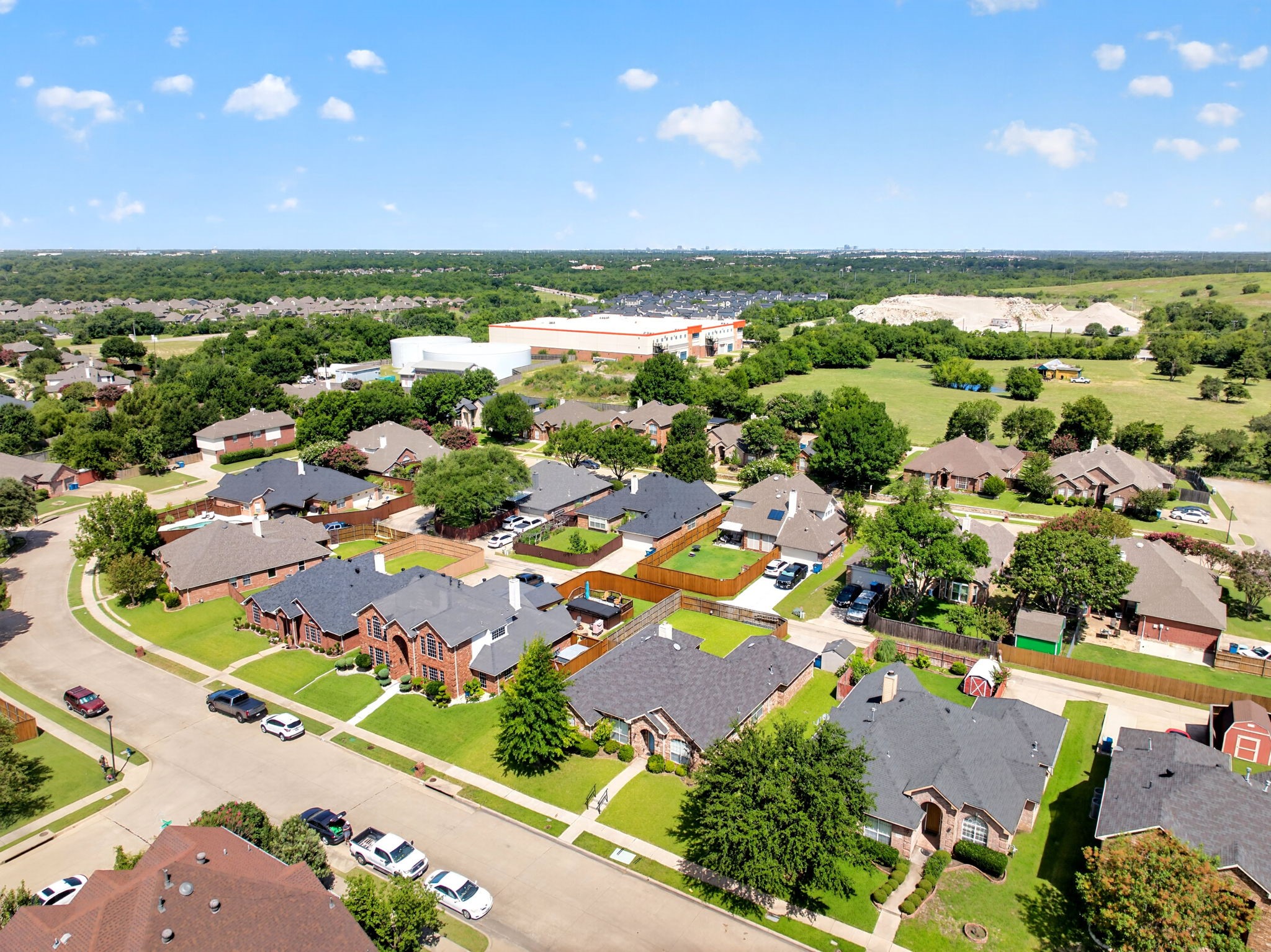2713 Planetree Drive