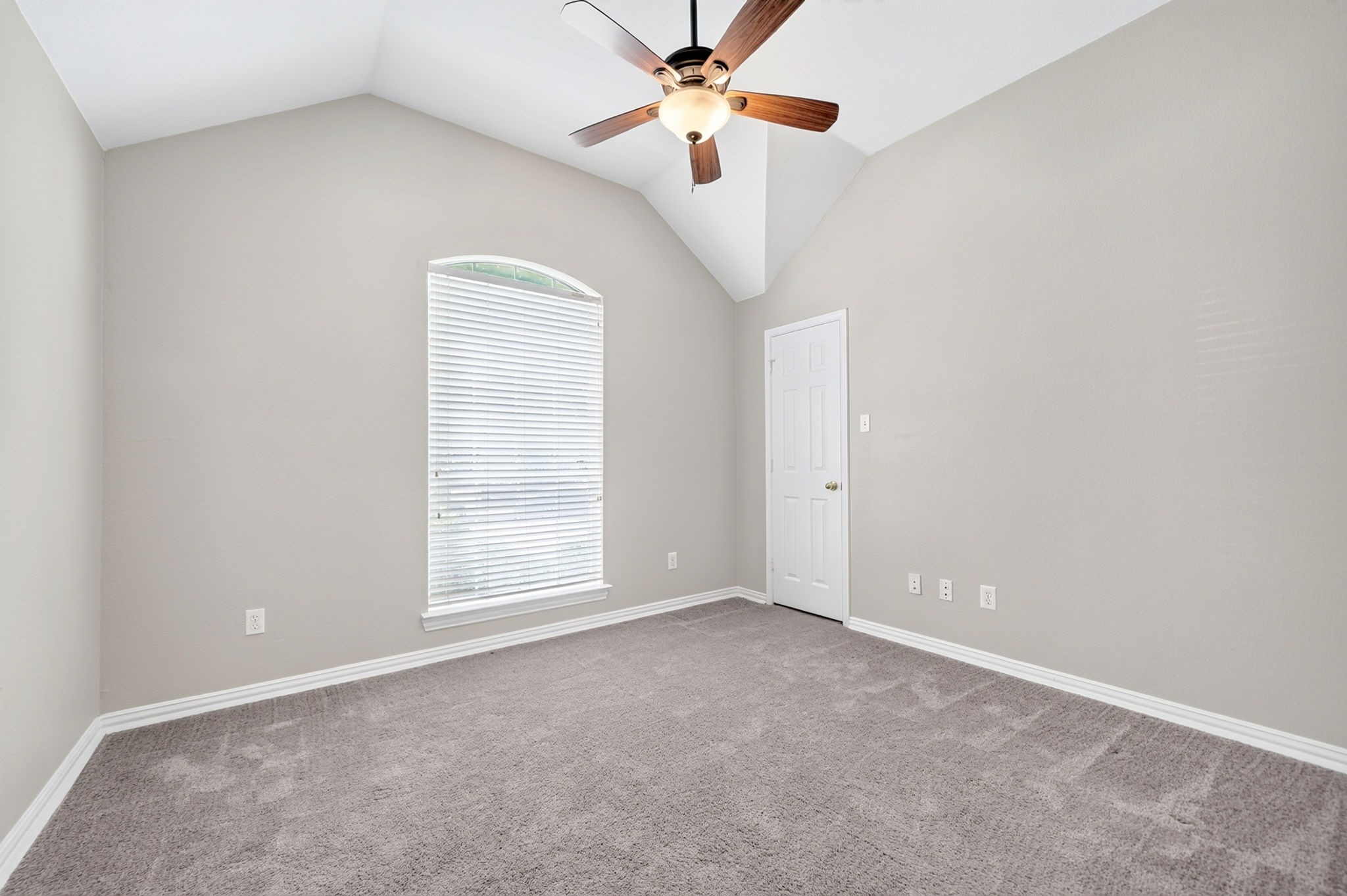 2713 Planetree Drive
