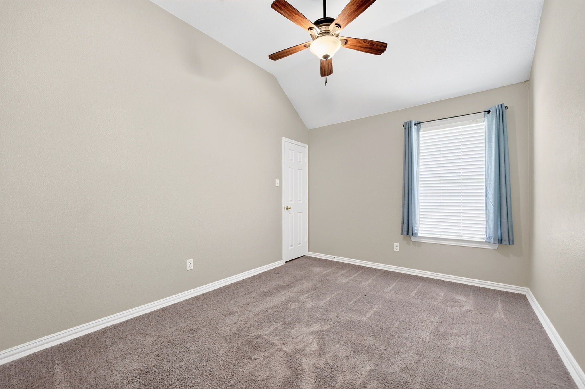 2713 Planetree Drive