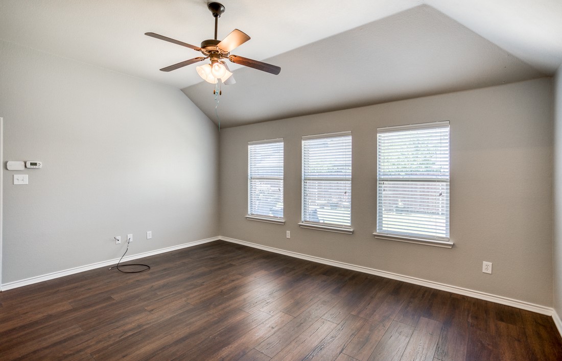 1404 Pillar Bluff Way
