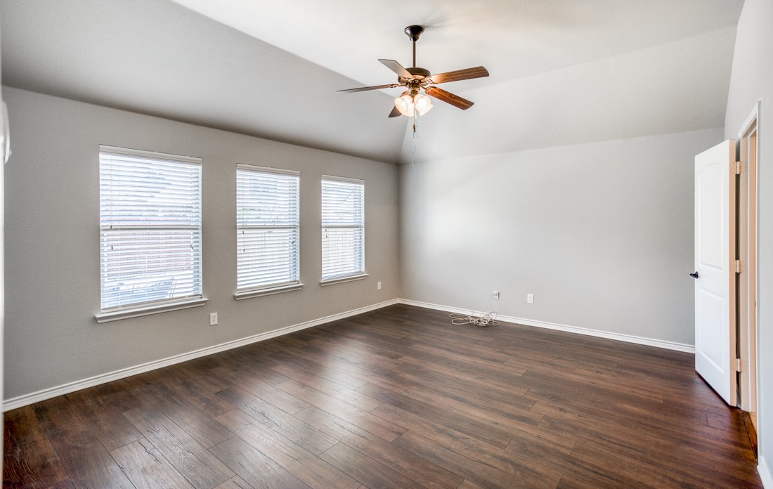 1404 Pillar Bluff Way