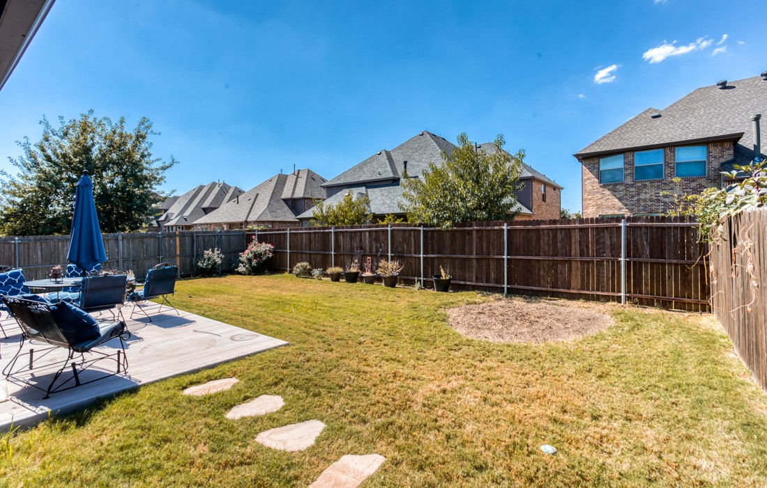 1404 Pillar Bluff Way