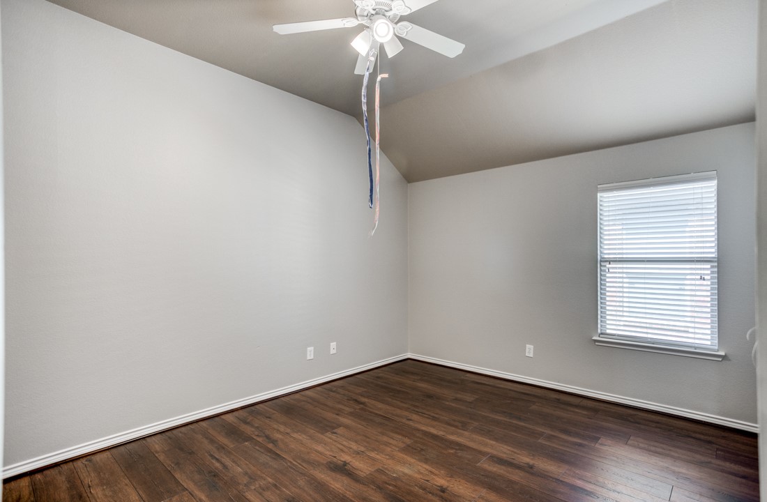1404 Pillar Bluff Way
