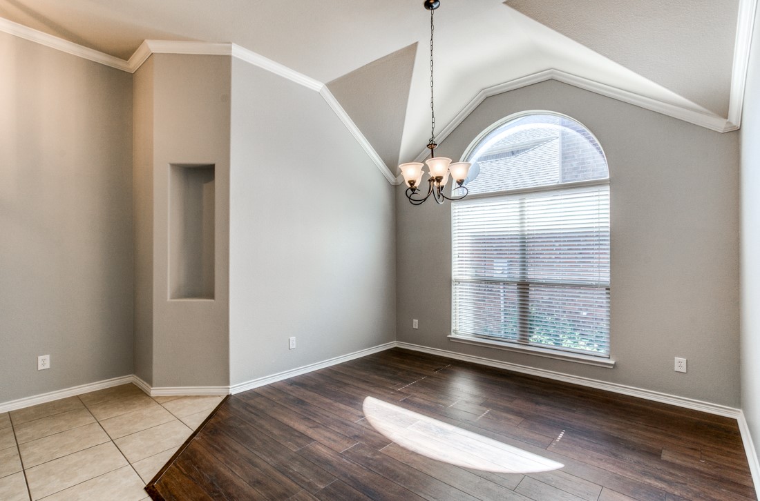 1404 Pillar Bluff Way