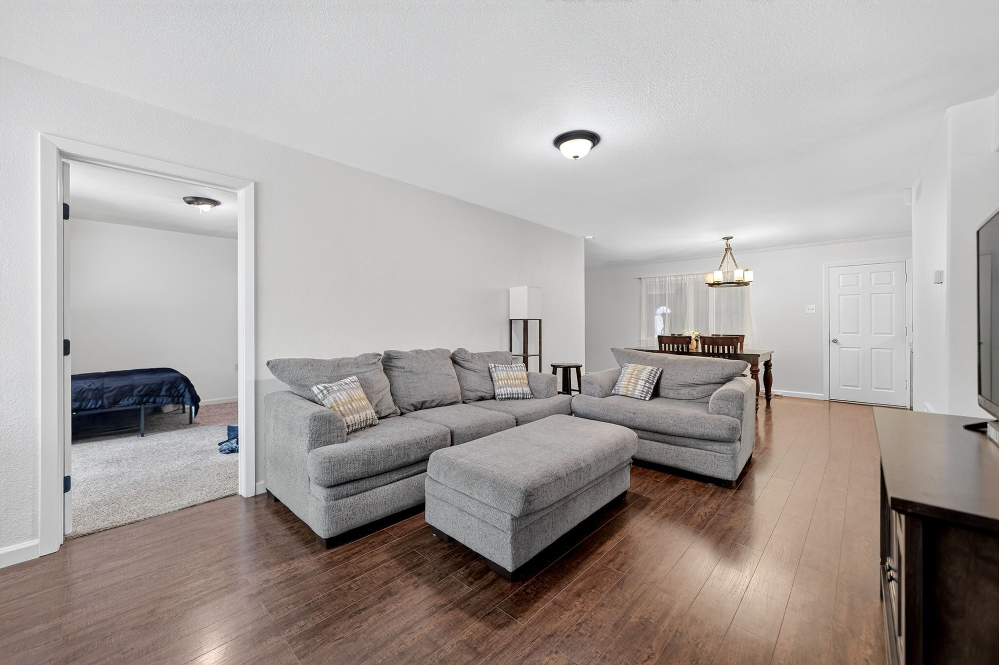 955 Ashwood Drive
