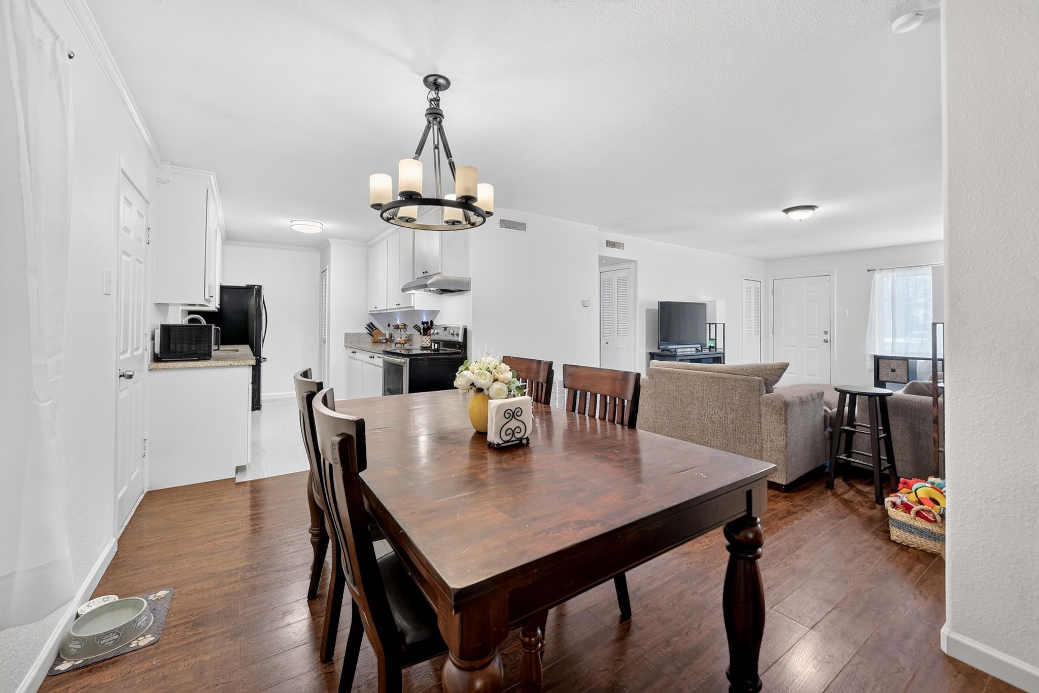955 Ashwood Drive