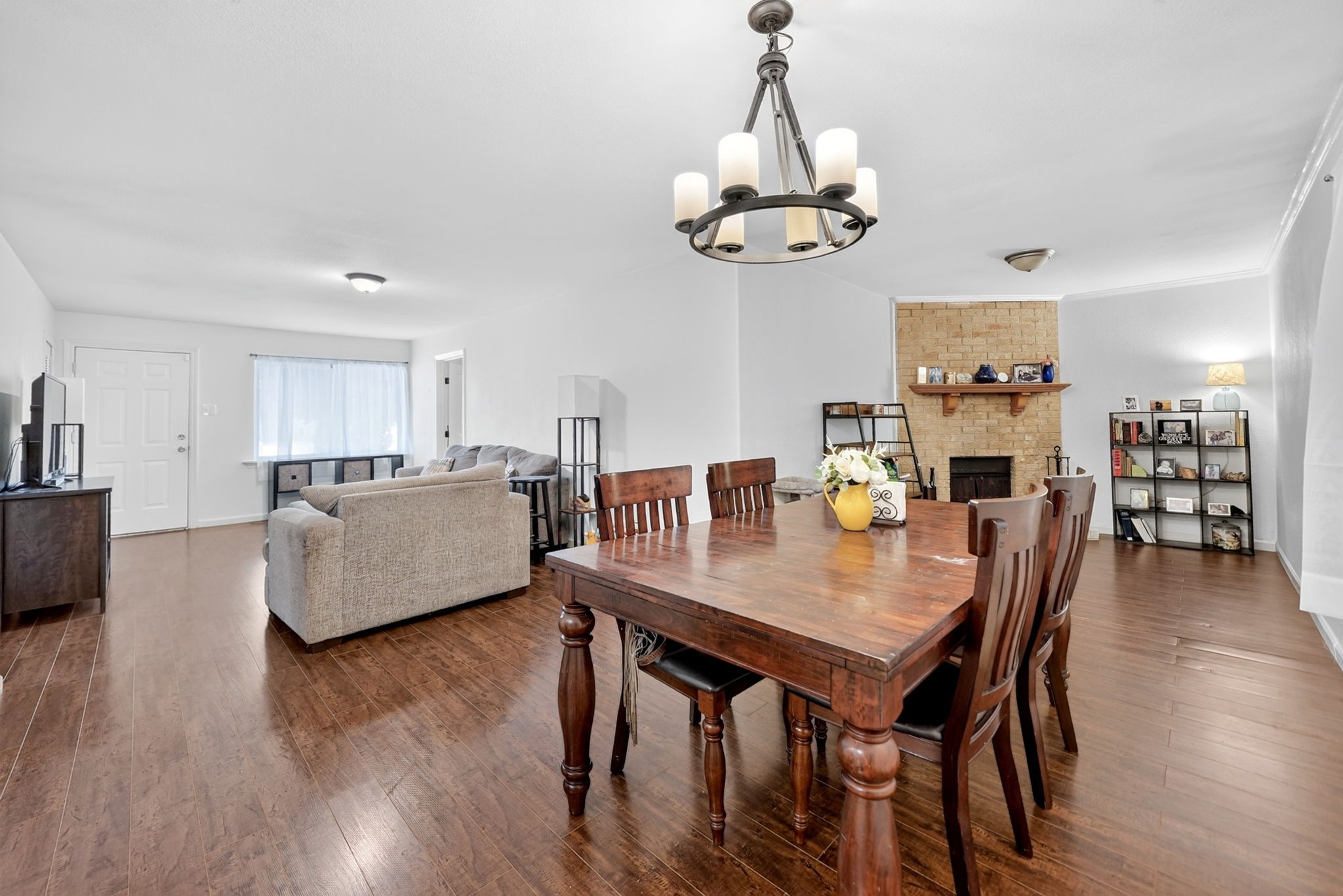 955 Ashwood Drive